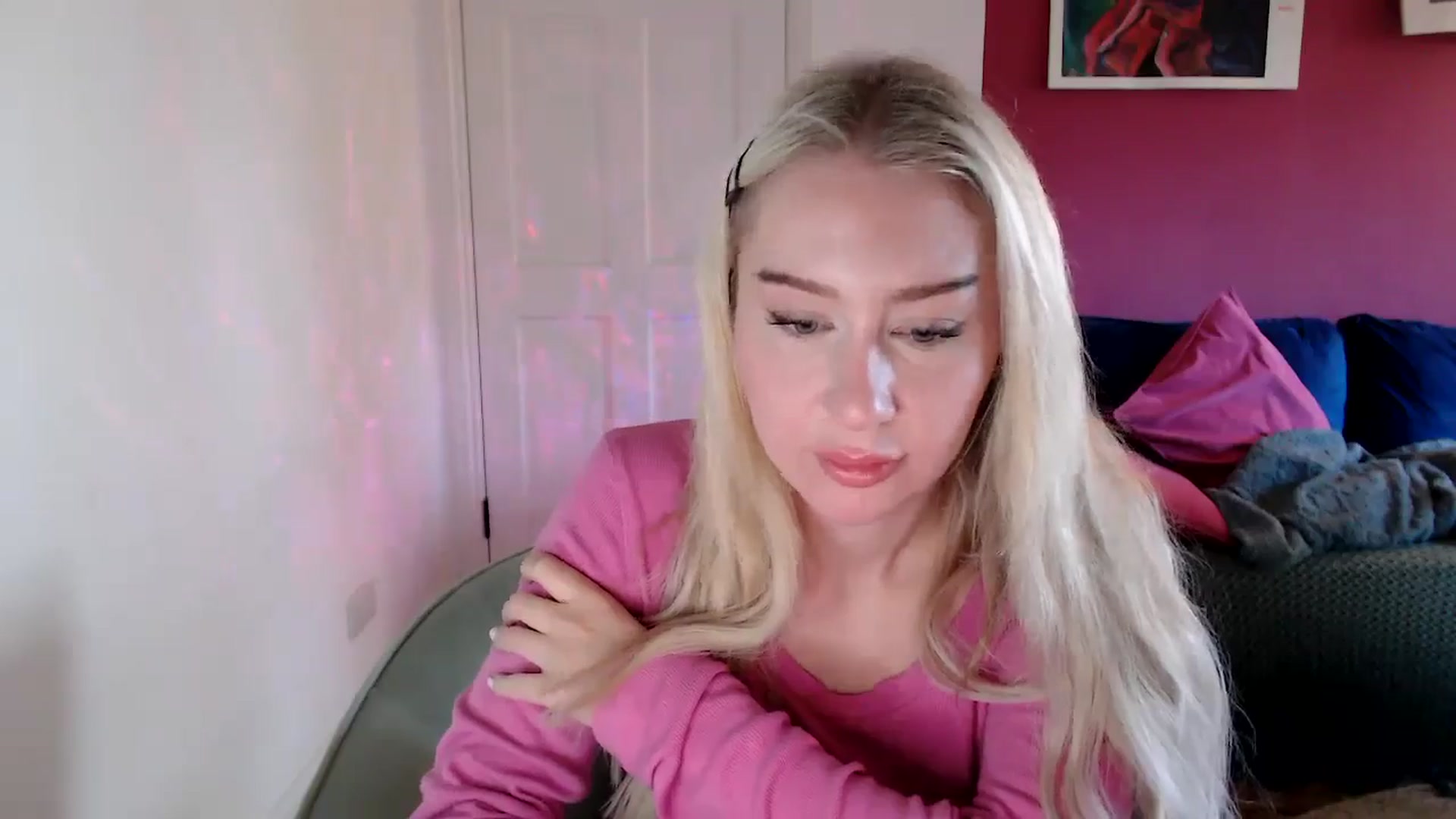 Gallery image thumbnail from PetiteAvax's myfreecams stream on, 10/24/2024, 09:16 image 15 of 20