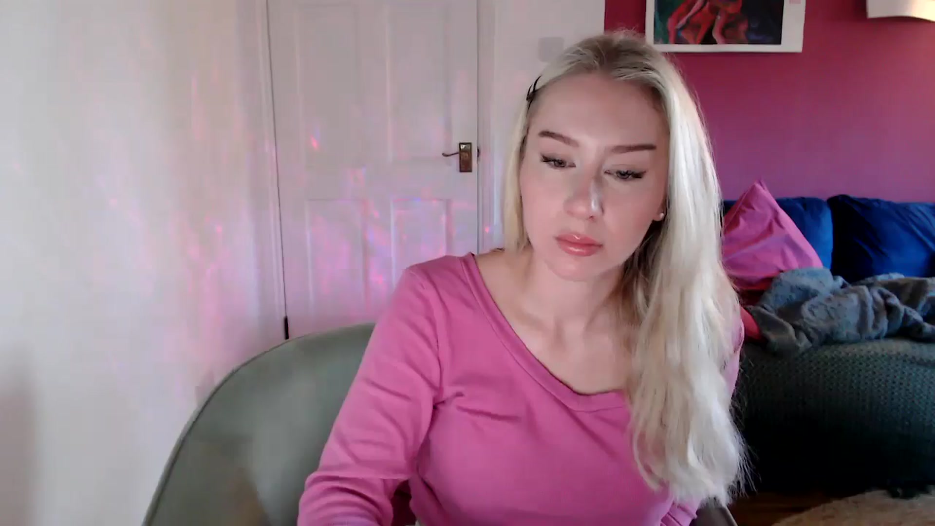 Gallery image thumbnail from PetiteAvax's myfreecams stream on, 10/24/2024, 09:16 image 6 of 20