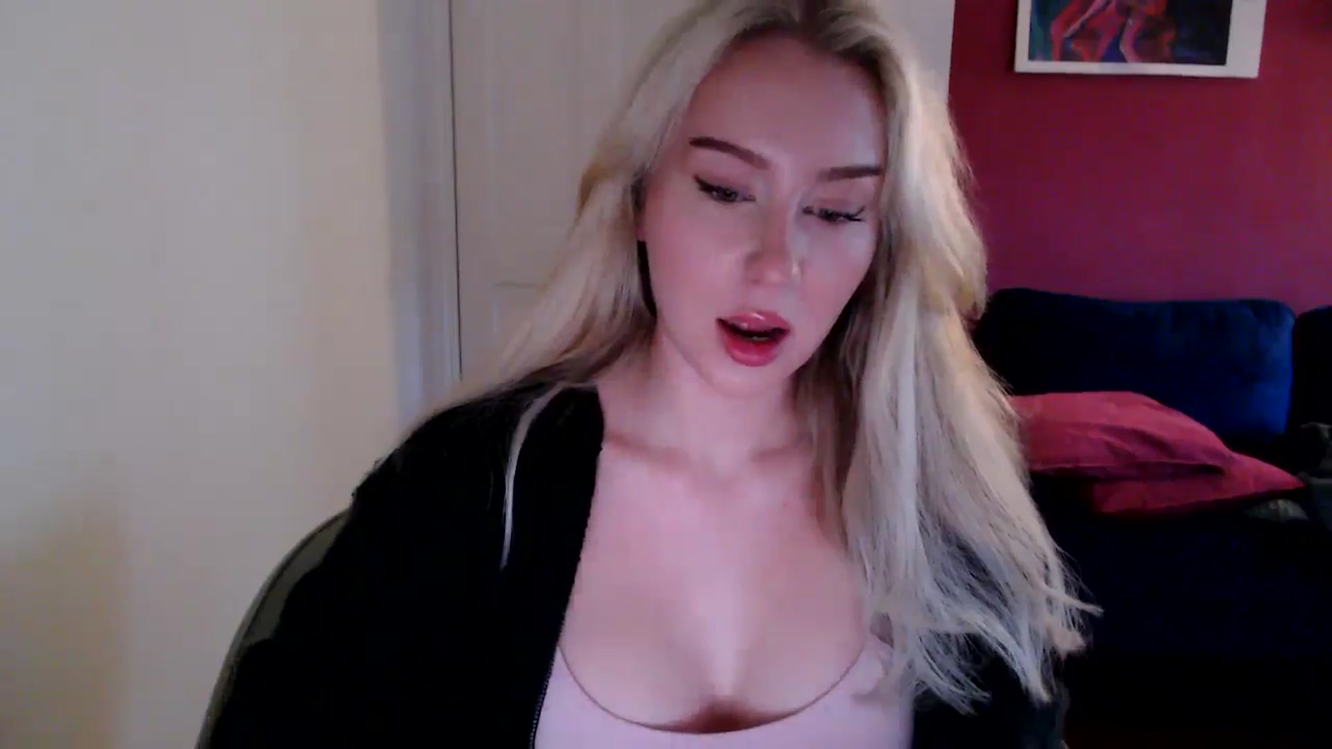 Gallery image thumbnail from PetiteAvax's myfreecams stream on, 10/25/2024, 15:06 image 17 of 20
