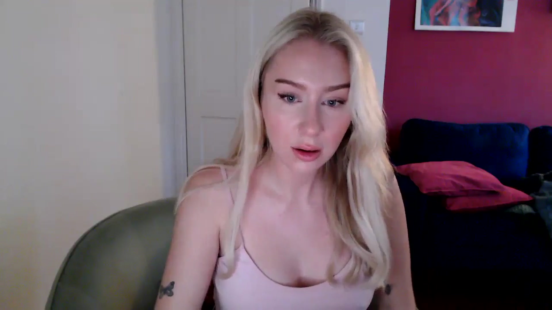 Gallery image thumbnail from PetiteAvax's myfreecams stream on, 10/25/2024, 16:17 image 3 of 20