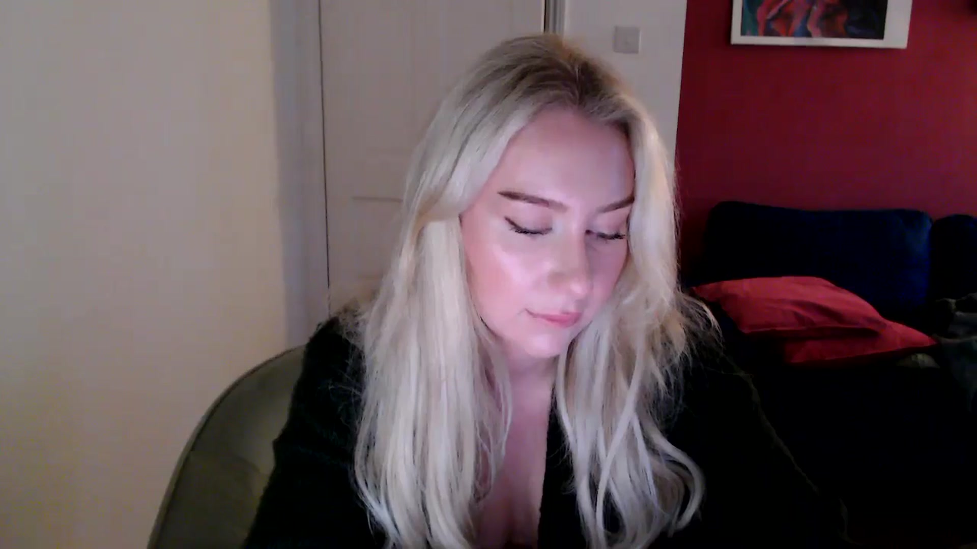 Gallery image thumbnail from PetiteAvax's myfreecams stream on, 10/25/2024, 16:17 image 14 of 20