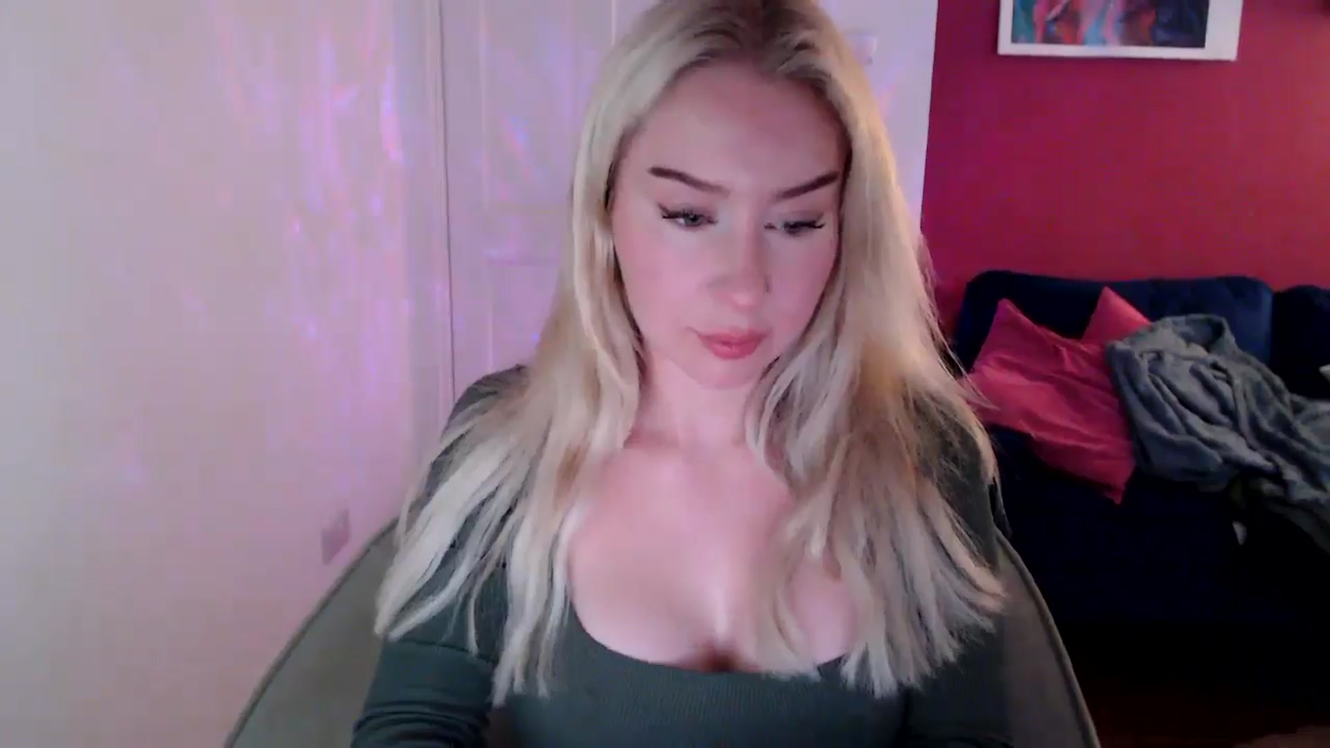 Gallery image thumbnail from PetiteAvax's myfreecams stream on, 10/26/2024, 16:47 image 11 of 20