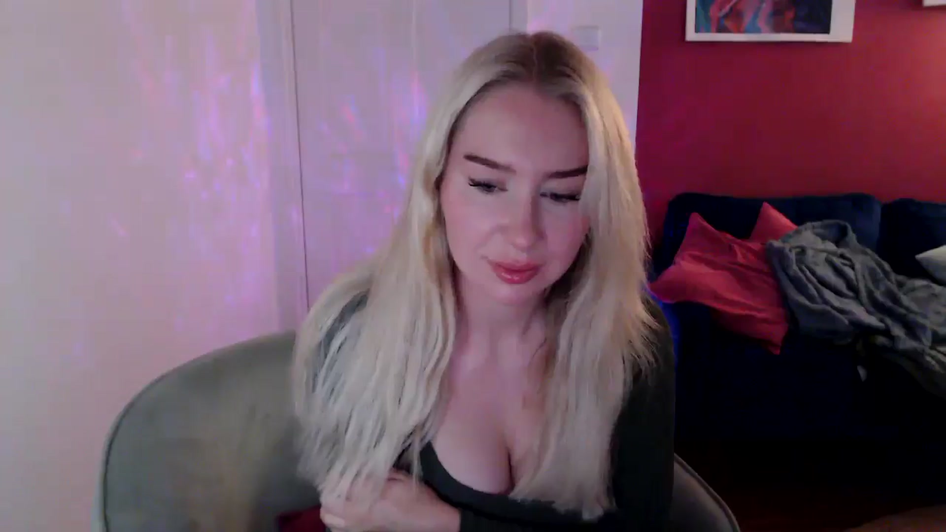 Gallery image thumbnail from PetiteAvax's myfreecams stream on, 10/26/2024, 17:14 image 15 of 20