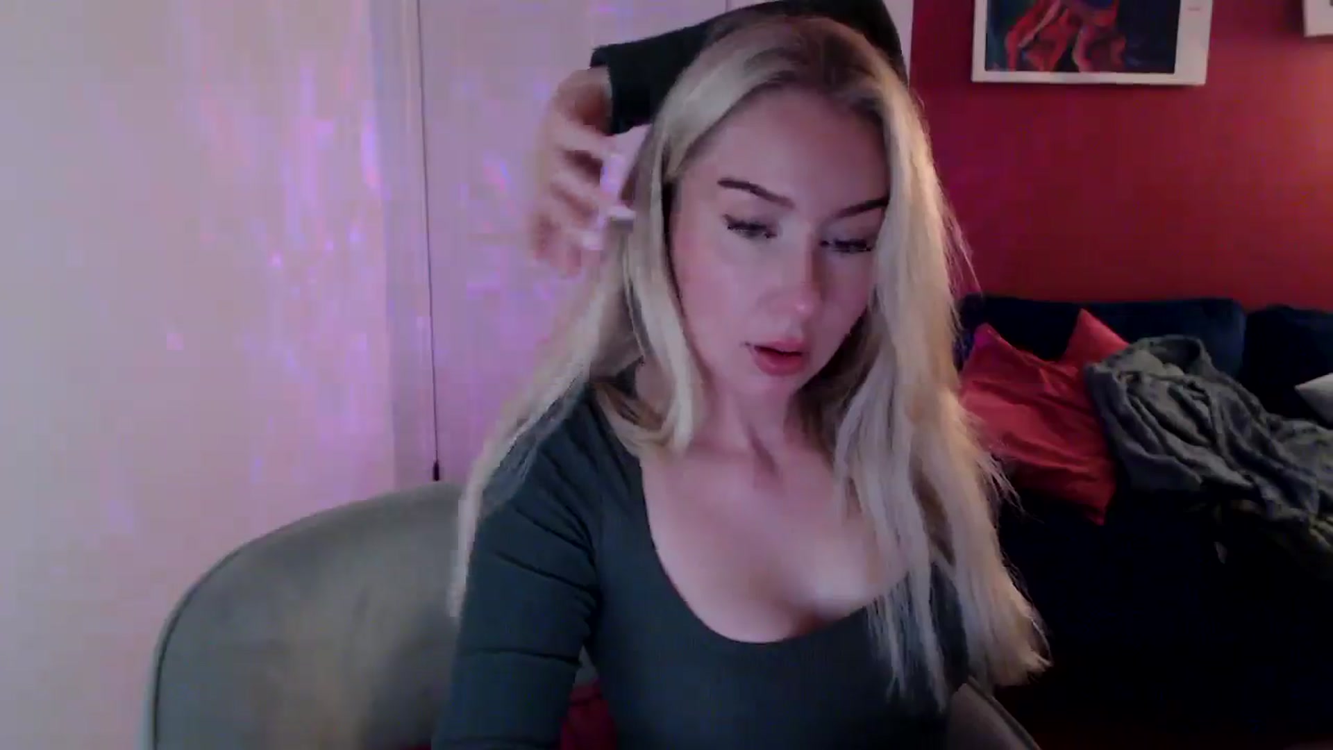 Gallery image thumbnail from PetiteAvax's myfreecams stream on, 10/26/2024, 17:14 image 17 of 20