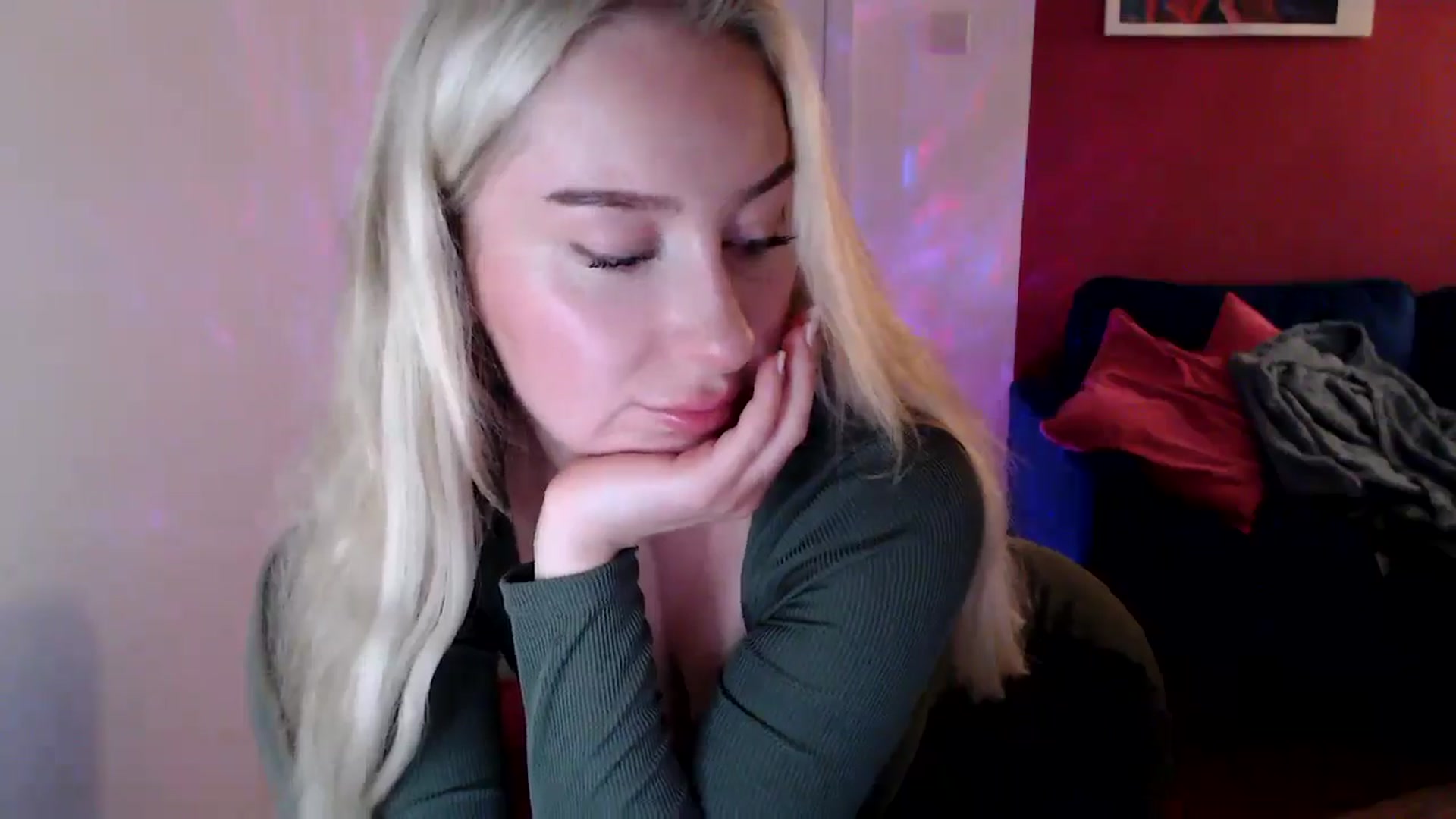 Gallery image thumbnail from PetiteAvax's myfreecams stream on, 10/26/2024, 17:14 image 10 of 20