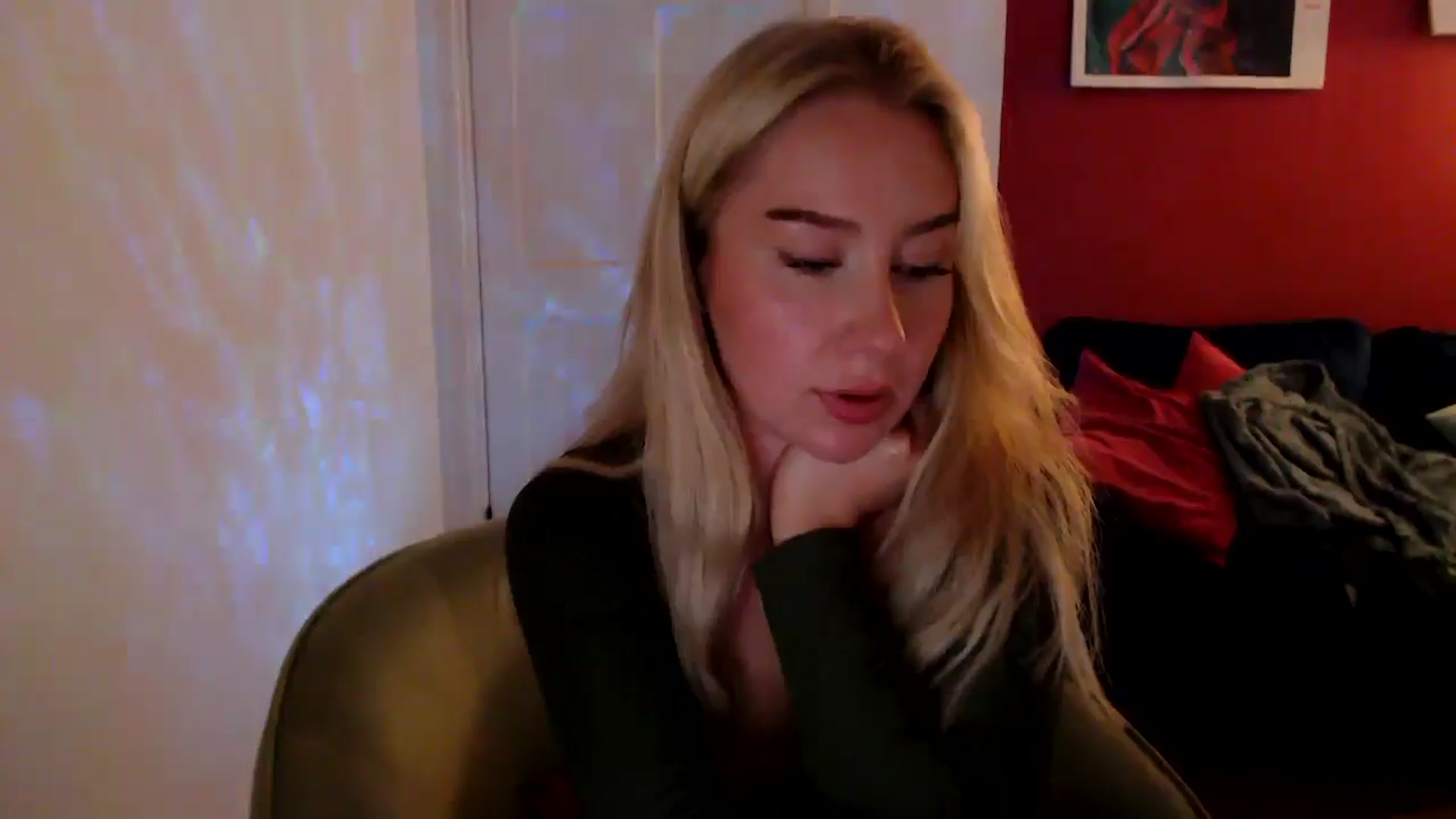 Gallery image thumbnail from PetiteAvax's myfreecams stream on, 10/26/2024, 18:12 image 7 of 20