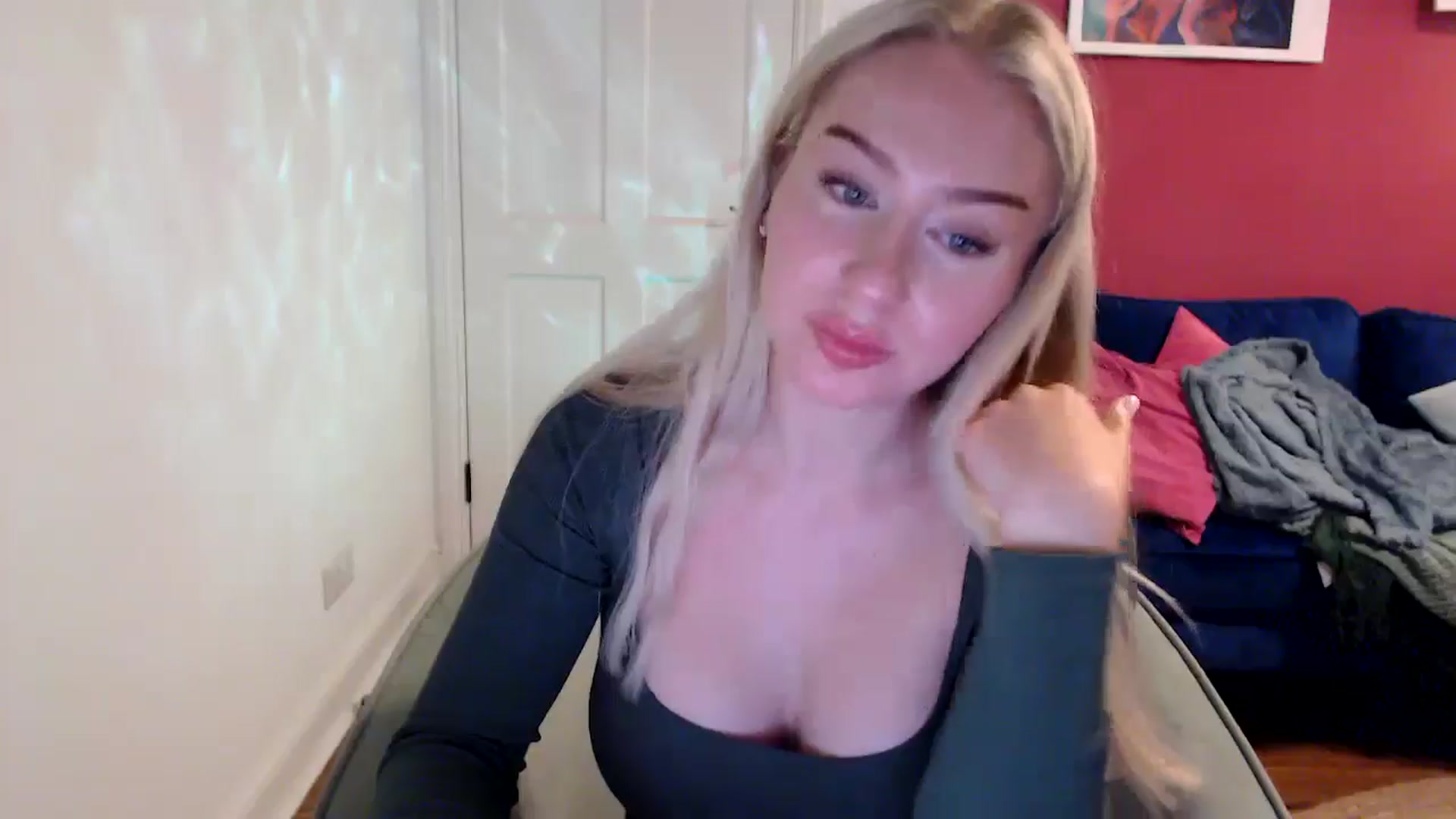 Gallery image thumbnail from PetiteAvax's myfreecams stream on, 10/26/2024, 18:12 image 19 of 20