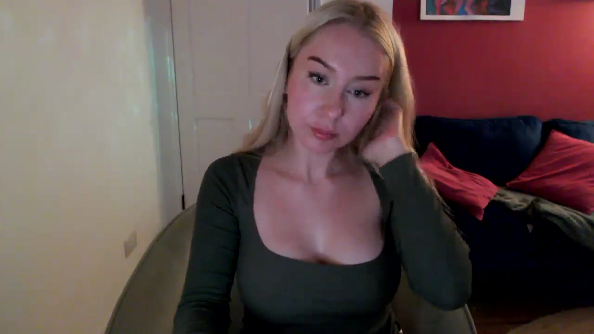 Gallery image thumbnail from PetiteAvax's myfreecams stream on, 10/26/2024, 19:01 image 9 of 20