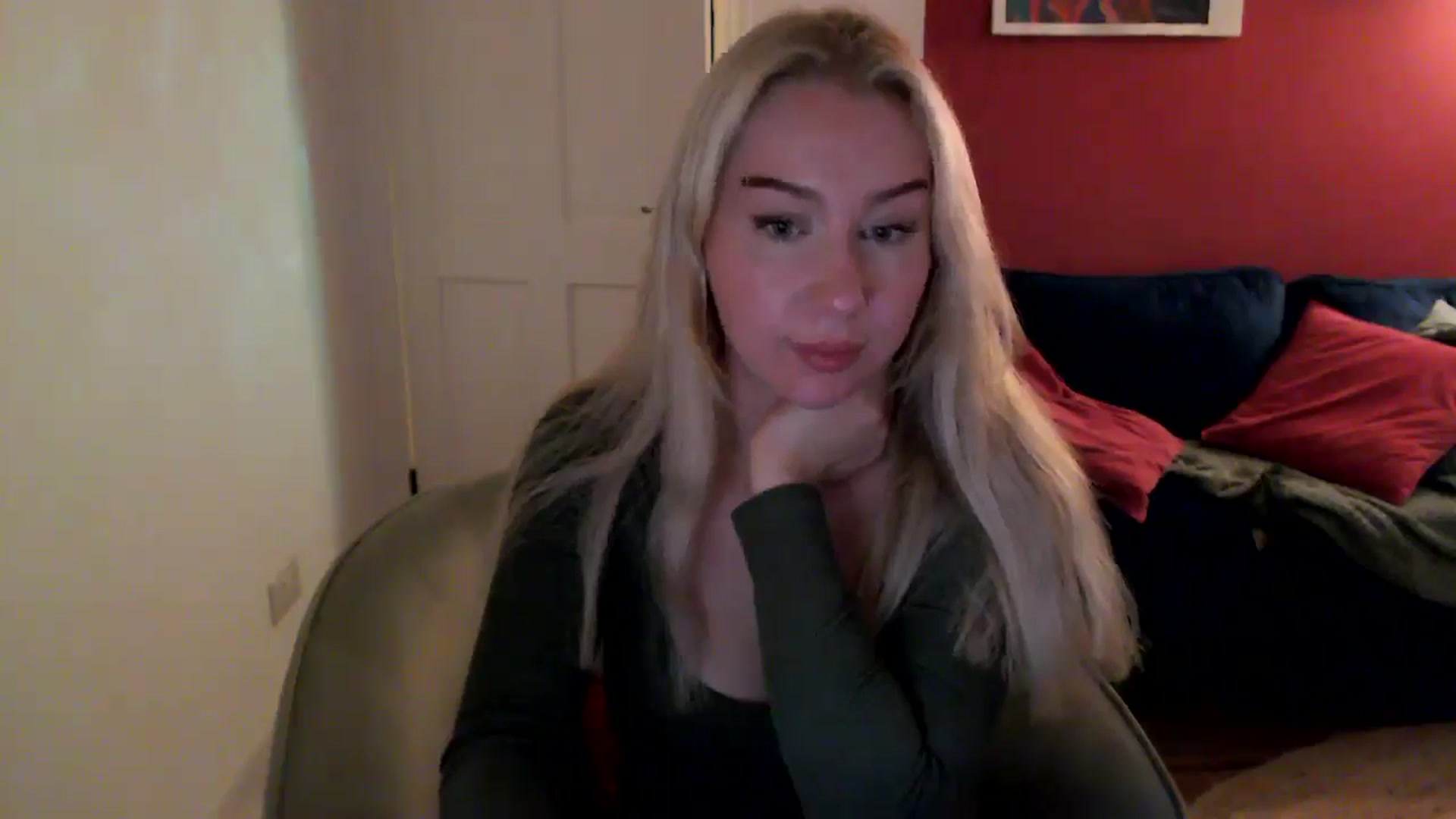 Gallery image thumbnail from PetiteAvax's myfreecams stream on, 10/26/2024, 19:01 image 19 of 20