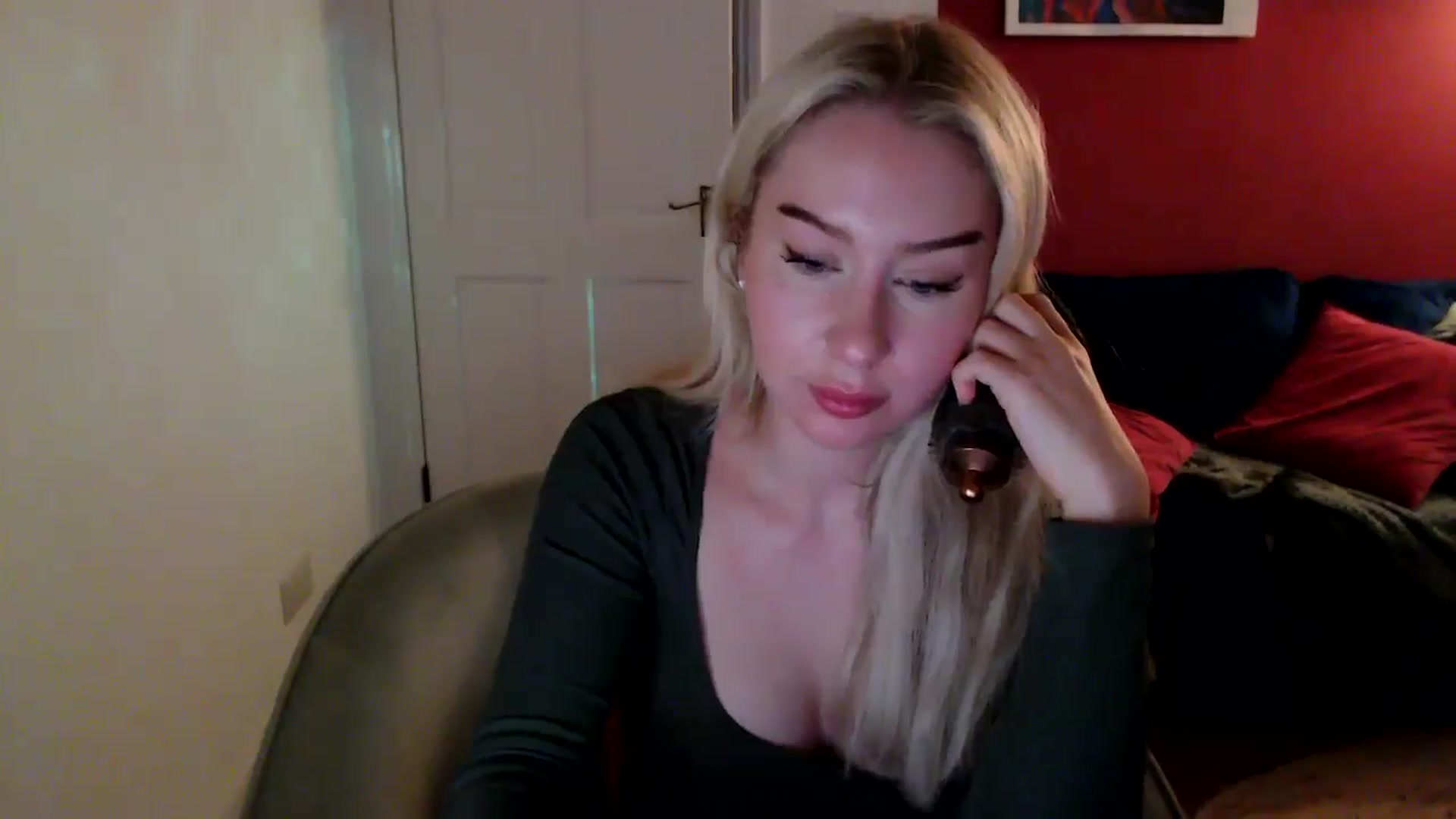 Gallery image thumbnail from PetiteAvax's myfreecams stream on, 10/26/2024, 19:01 image 16 of 20