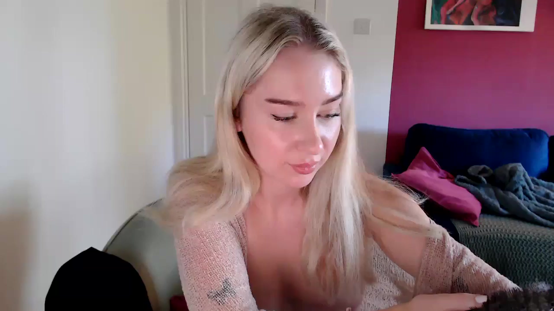 Gallery image thumbnail from PetiteAvax's myfreecams stream on, 10/27/2024, 09:41 image 1 of 20
