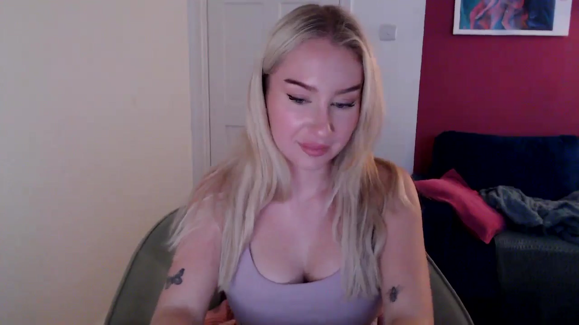 Gallery image thumbnail from PetiteAvax's myfreecams stream on, 10/27/2024, 17:21 image 19 of 20