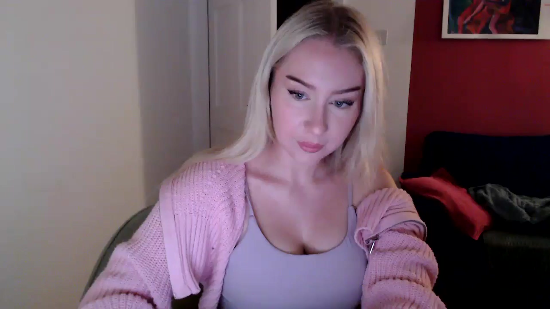 Gallery image thumbnail from PetiteAvax's myfreecams stream on, 10/27/2024, 17:21 image 3 of 20