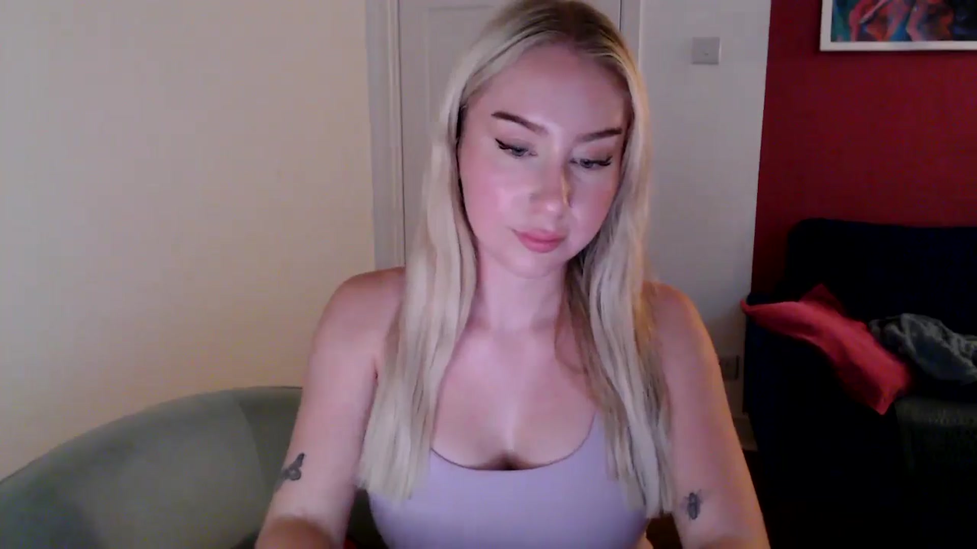 Gallery image thumbnail from PetiteAvax's myfreecams stream on, 10/27/2024, 18:59 image 10 of 20