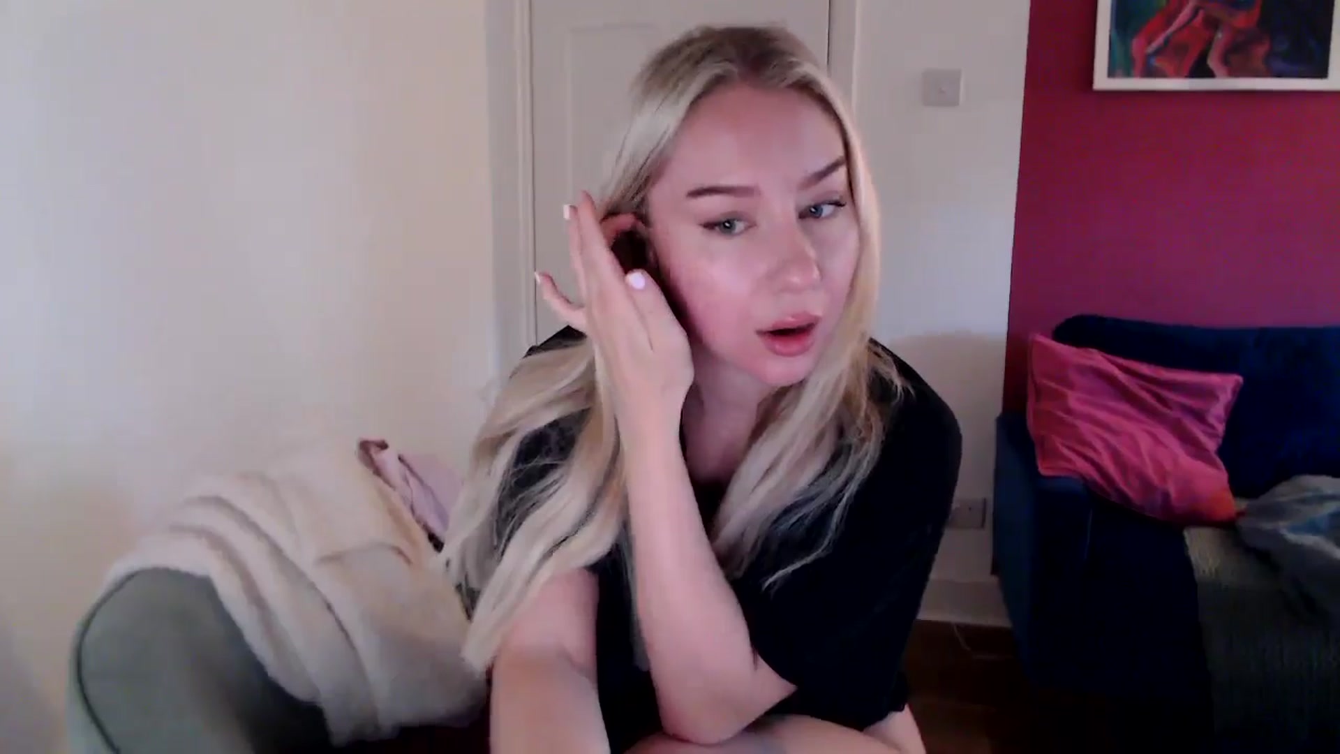 Gallery image thumbnail from PetiteAvax's myfreecams stream on, 10/28/2024, 08:29 image 10 of 20