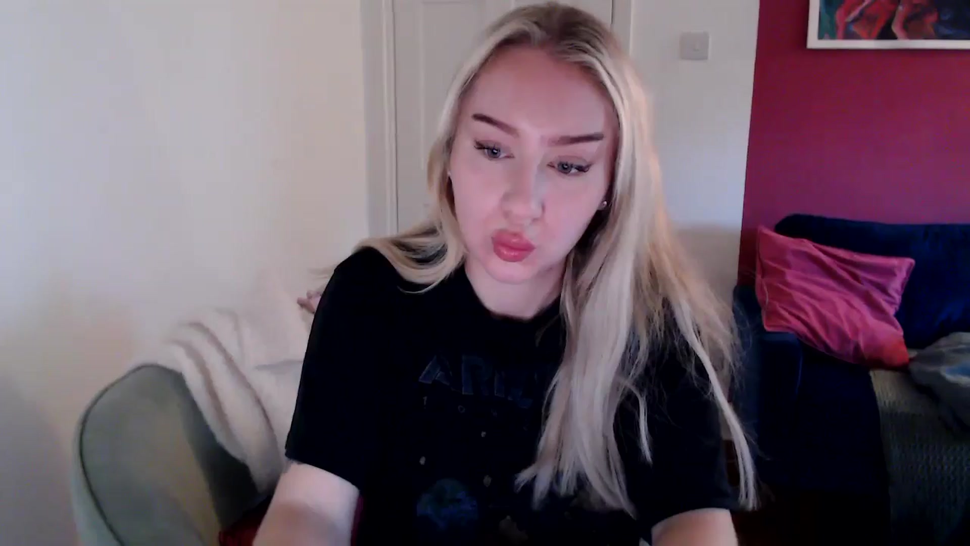 Gallery image thumbnail from PetiteAvax's myfreecams stream on, 10/28/2024, 08:29 image 6 of 20