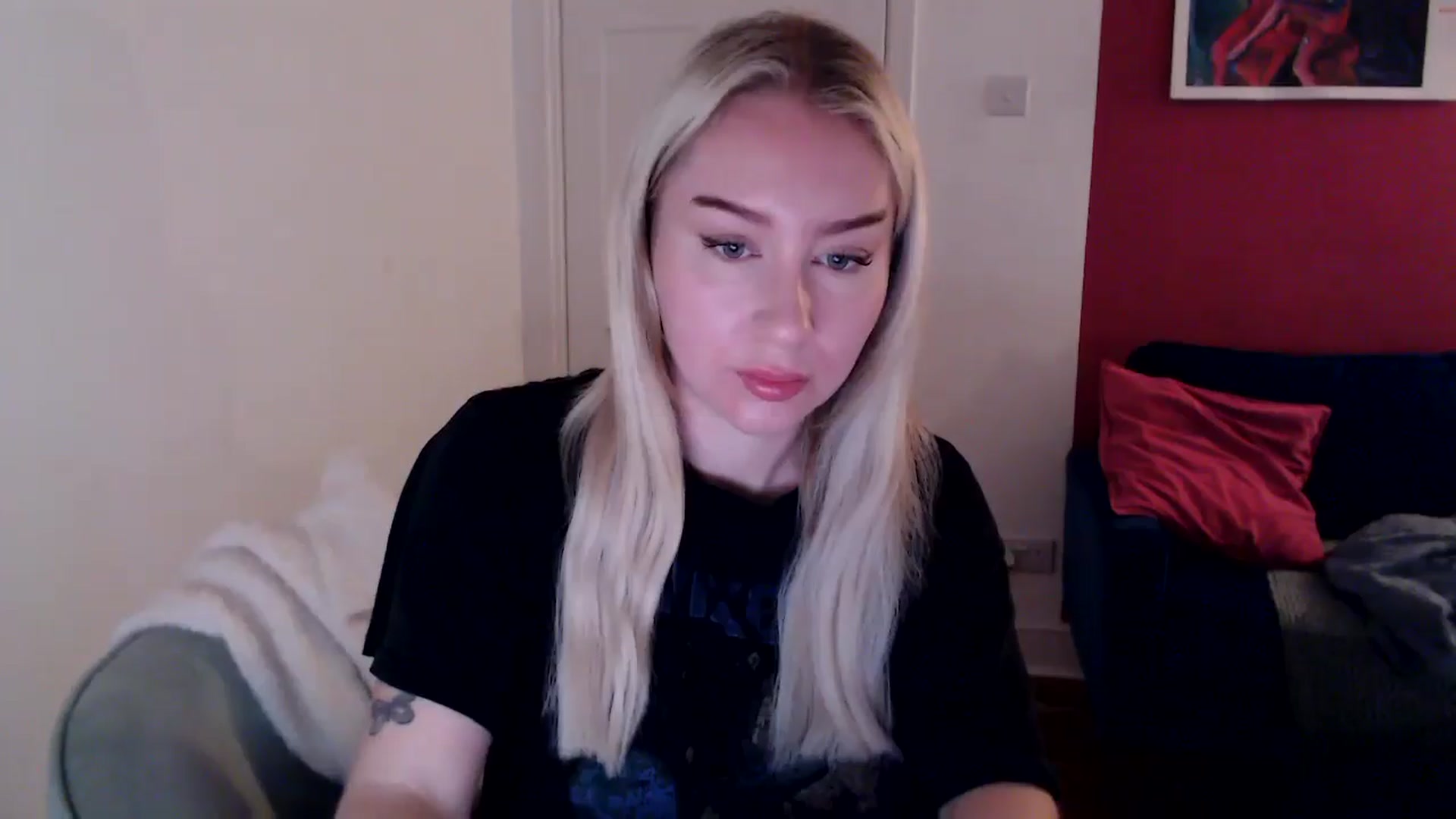 Gallery image thumbnail from PetiteAvax's myfreecams stream on, 10/28/2024, 08:29 image 15 of 20