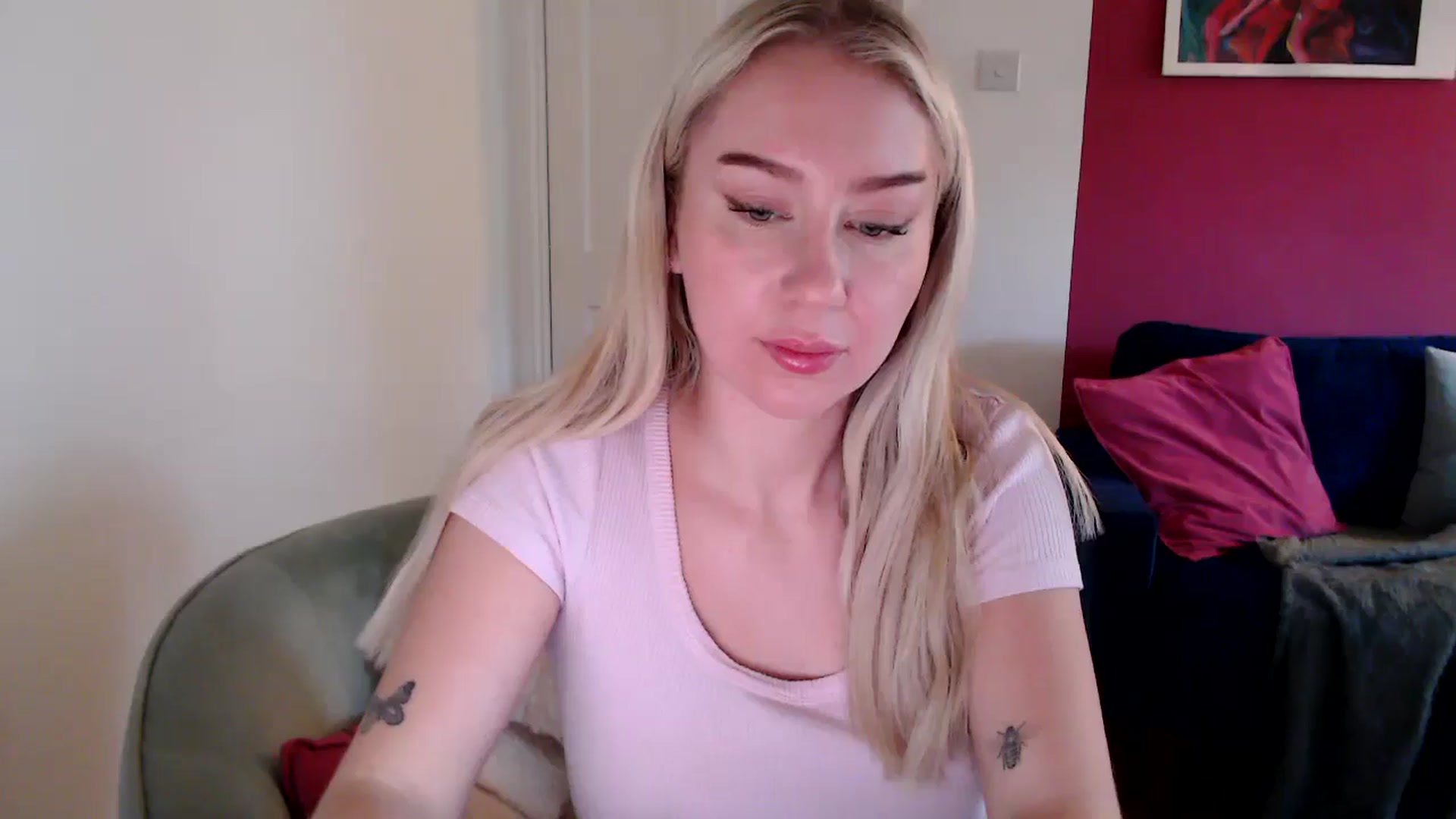 Gallery image thumbnail from PetiteAvax's myfreecams stream on, 10/28/2024, 12:06 image 4 of 20