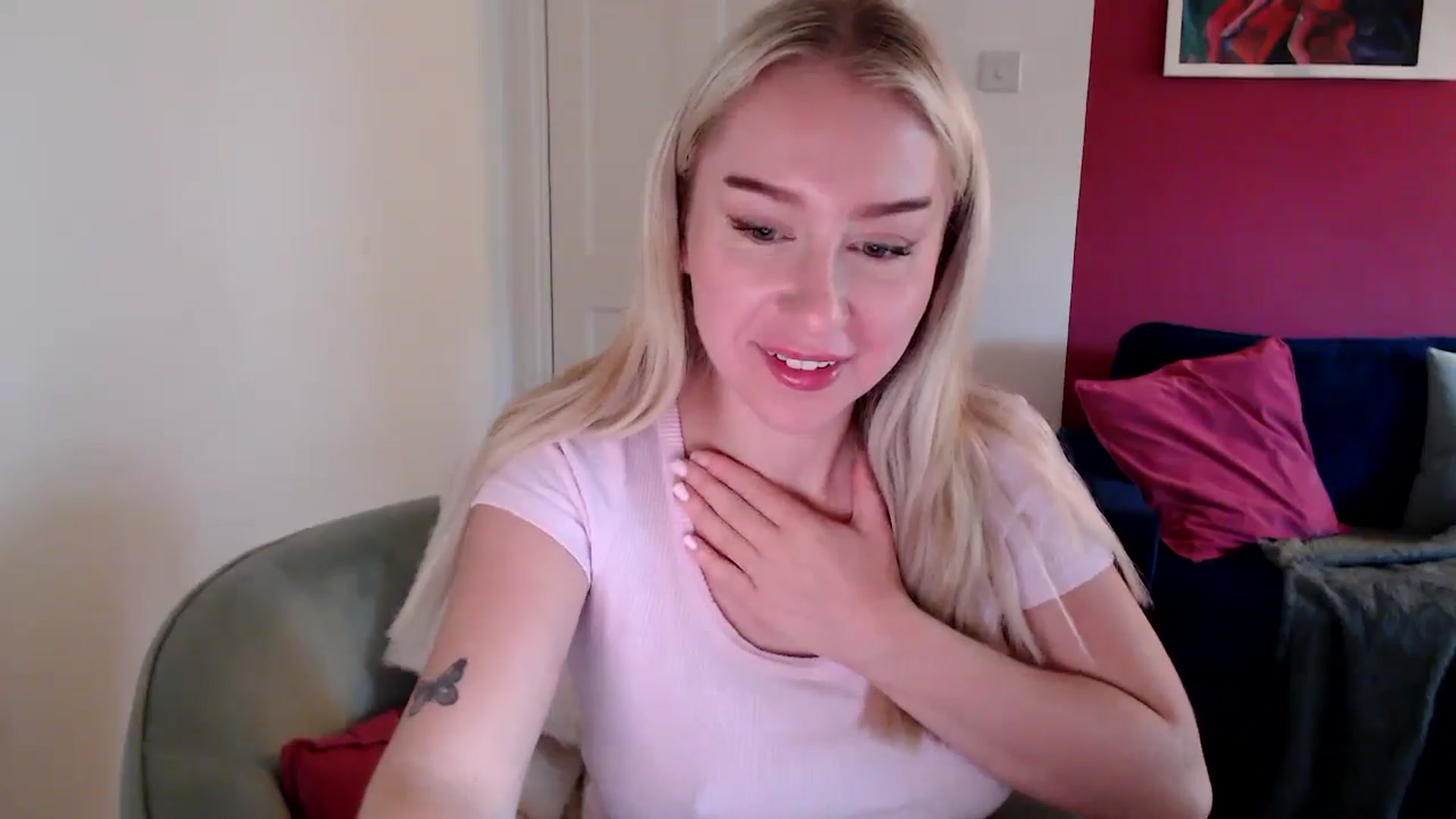 Gallery image thumbnail from PetiteAvax's myfreecams stream on, 10/28/2024, 12:06 image 3 of 20