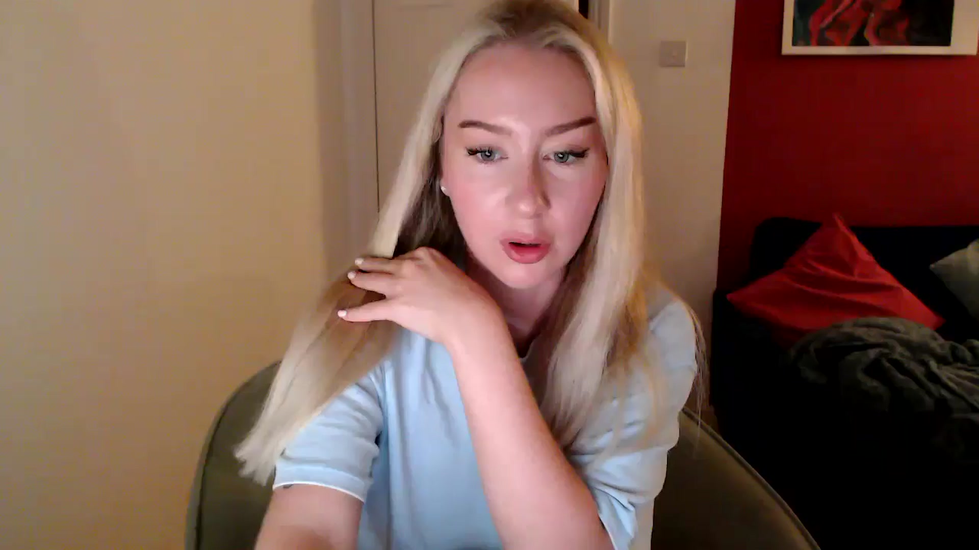 Gallery image thumbnail from PetiteAvax's myfreecams stream on, 10/28/2024, 17:49 image 12 of 20