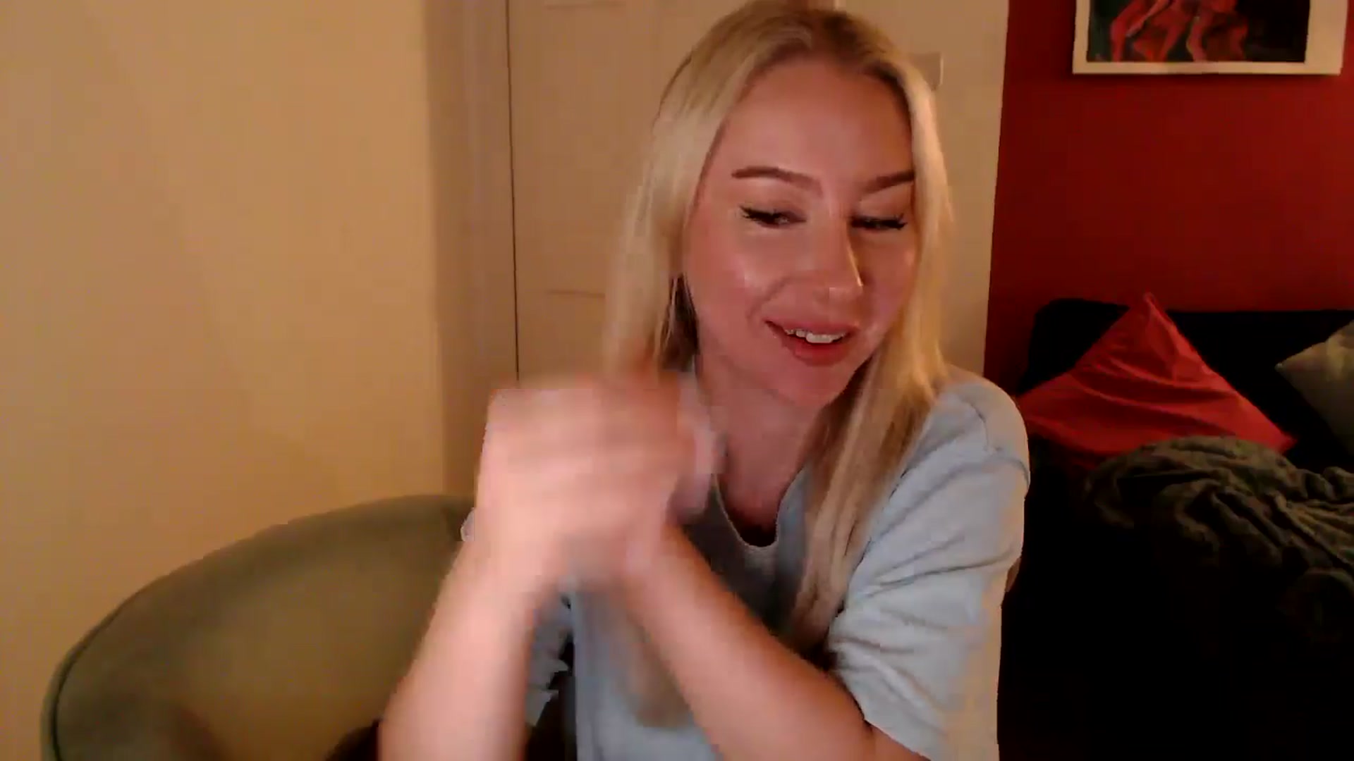 Gallery image thumbnail from PetiteAvax's myfreecams stream on, 10/28/2024, 17:49 image 15 of 20