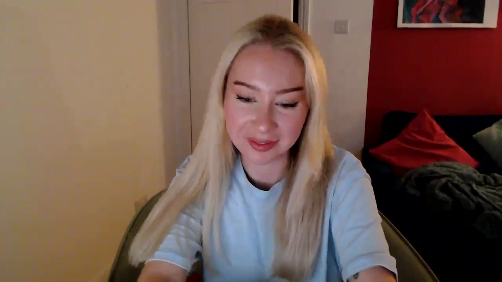 Gallery image thumbnail from PetiteAvax's myfreecams stream on, 10/28/2024, 17:49 image 14 of 20