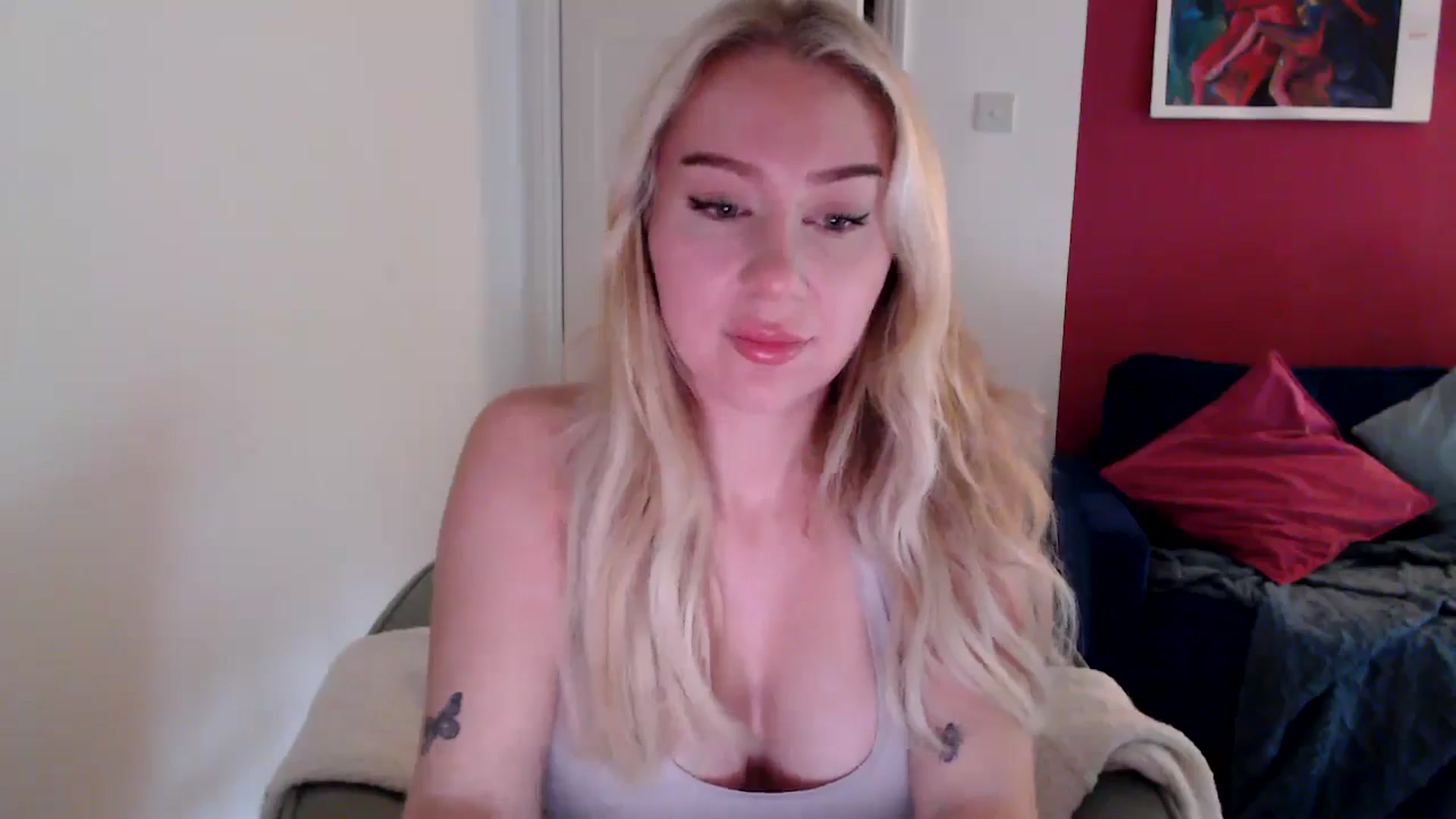 Gallery image thumbnail from PetiteAvax's myfreecams stream on, 10/29/2024, 10:20 image 20 of 20