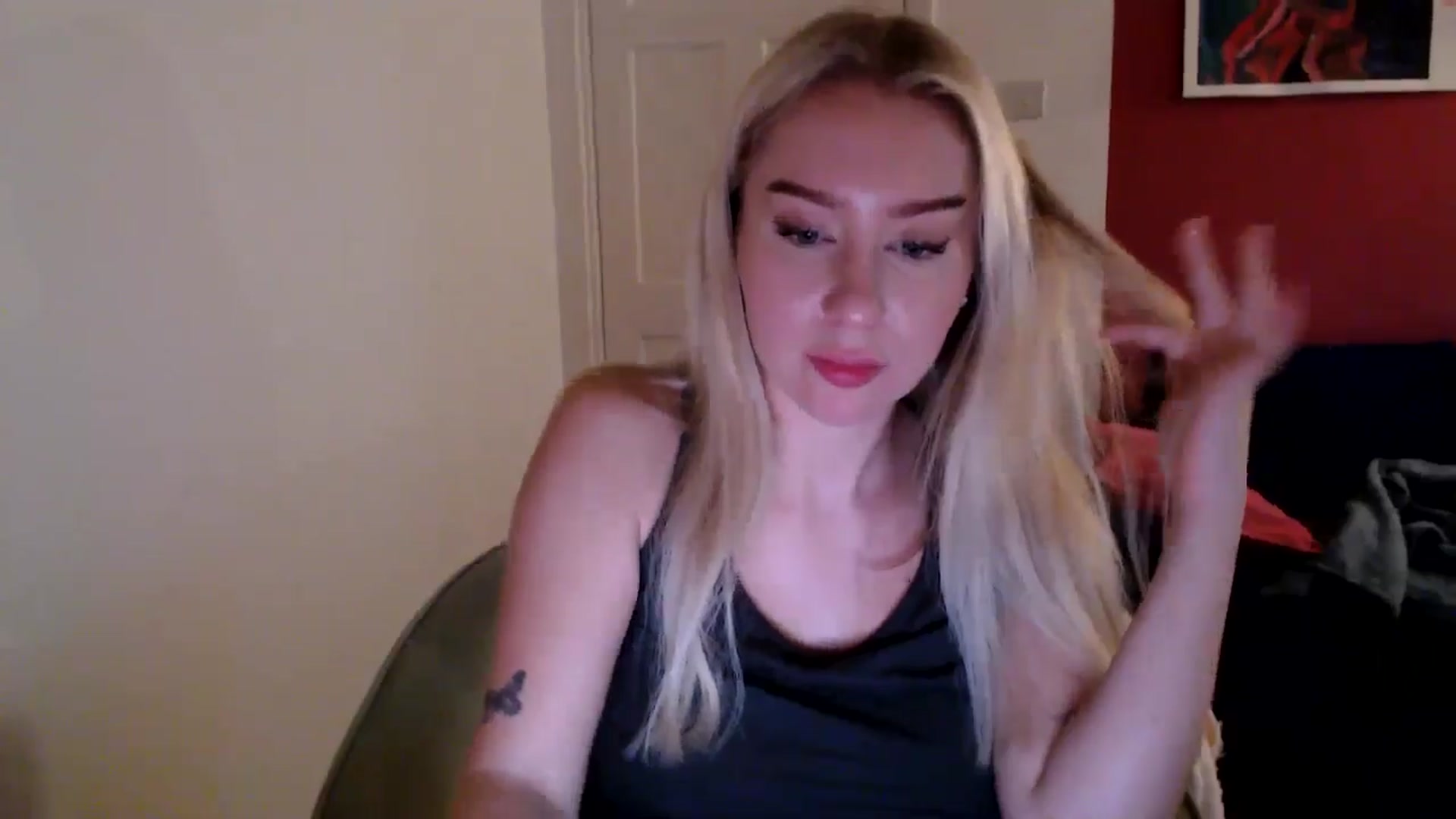 Gallery image thumbnail from PetiteAvax's myfreecams stream on, 10/30/2024, 16:46 image 4 of 20