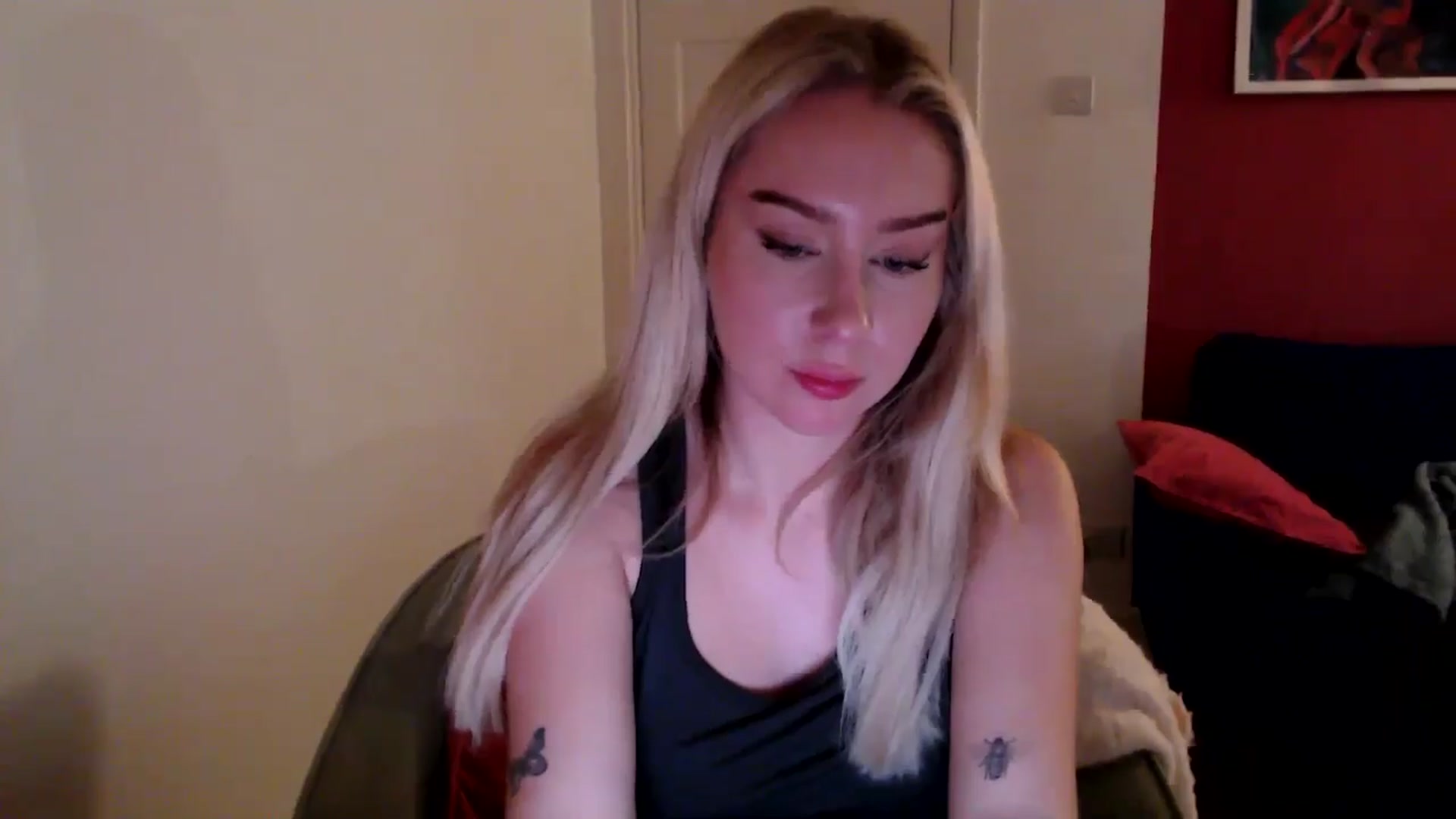 Gallery image thumbnail from PetiteAvax's myfreecams stream on, 10/30/2024, 16:46 image 13 of 20