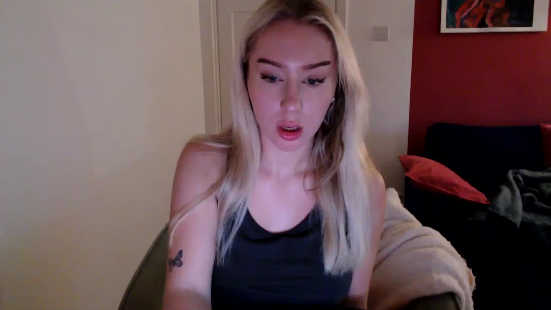 Gallery image thumbnail from PetiteAvax's myfreecams stream on, 10/30/2024, 16:46 image 2 of 20