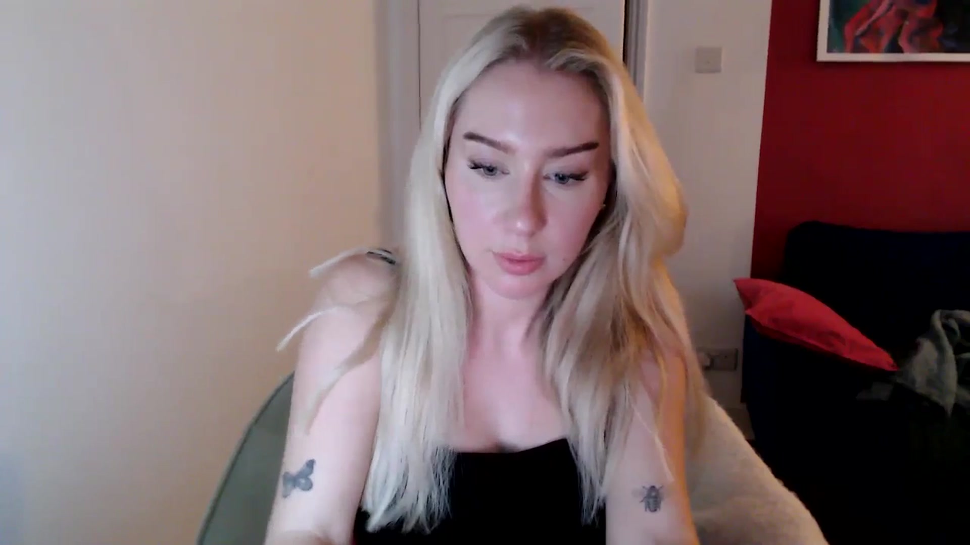 Gallery image thumbnail from PetiteAvax's myfreecams stream on, 10/30/2024, 17:30 image 18 of 20