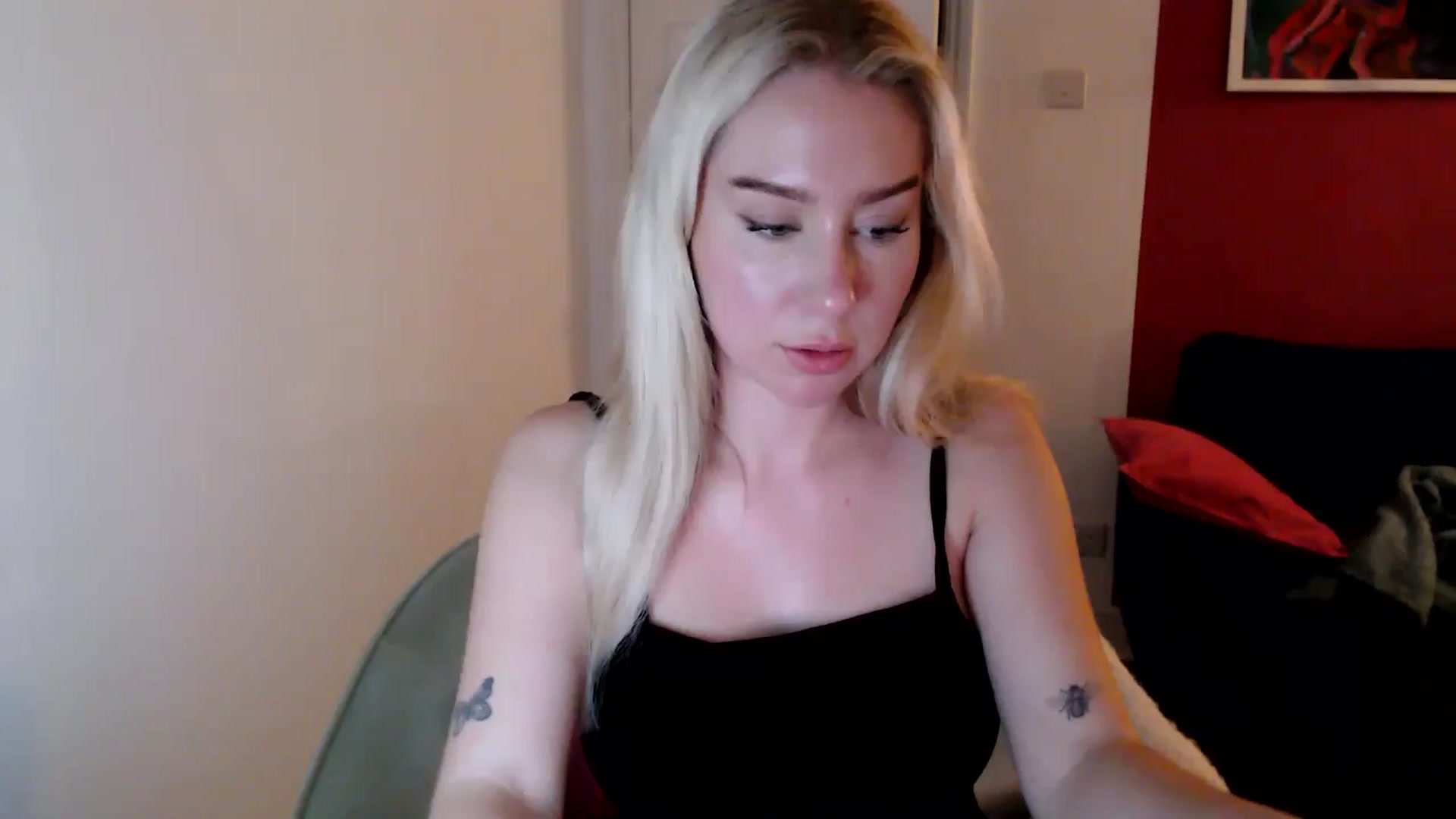 Gallery image thumbnail from PetiteAvax's myfreecams stream on, 10/30/2024, 17:30 image 19 of 20