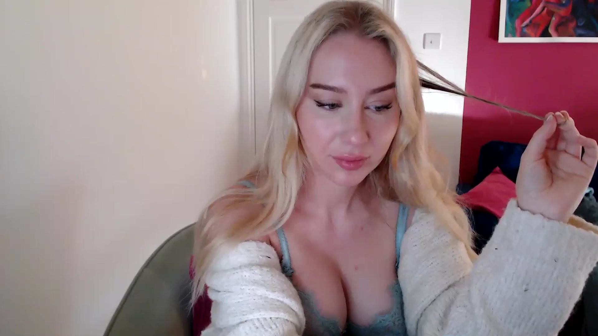 Gallery image thumbnail from PetiteAvax's myfreecams stream on, 10/31/2024, 15:16 image 11 of 20