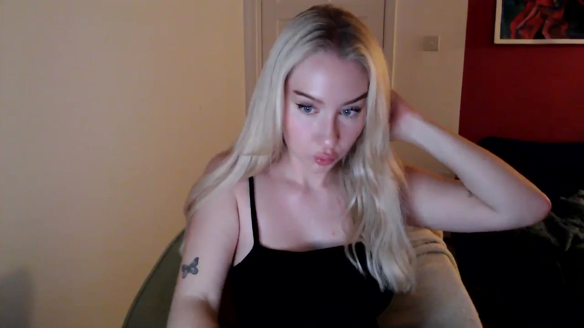 Gallery image thumbnail from PetiteAvax's myfreecams stream on, 10/31/2024, 18:29 image 3 of 20
