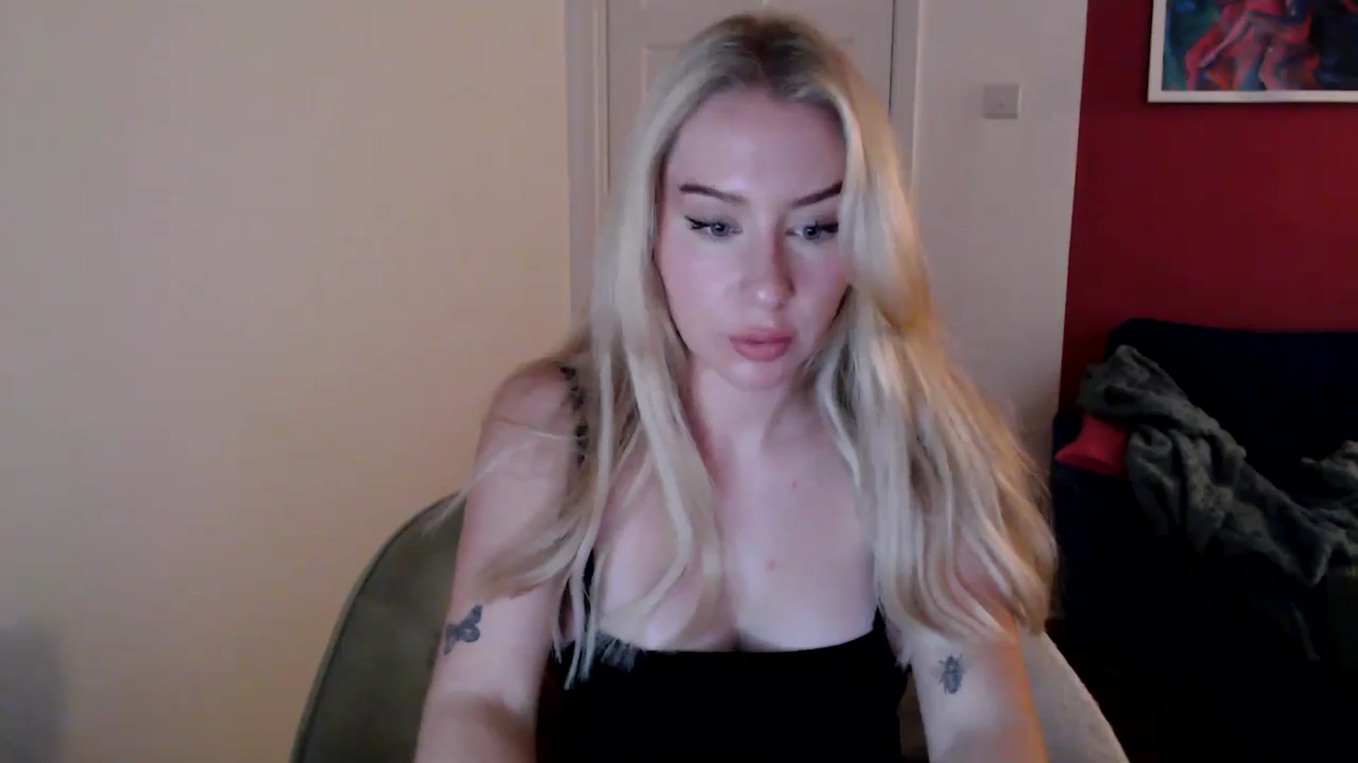 Gallery image thumbnail from PetiteAvax's myfreecams stream on, 10/31/2024, 18:29 image 12 of 20