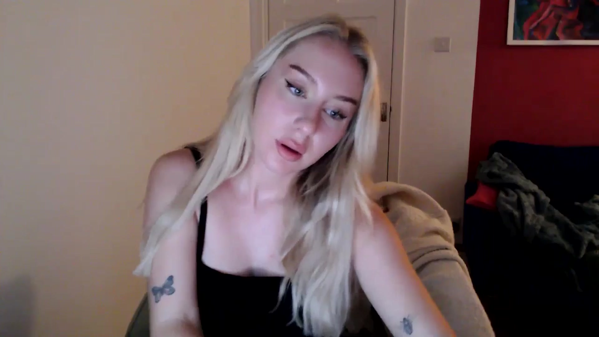 Gallery image thumbnail from PetiteAvax's myfreecams stream on, 10/31/2024, 18:29 image 4 of 20