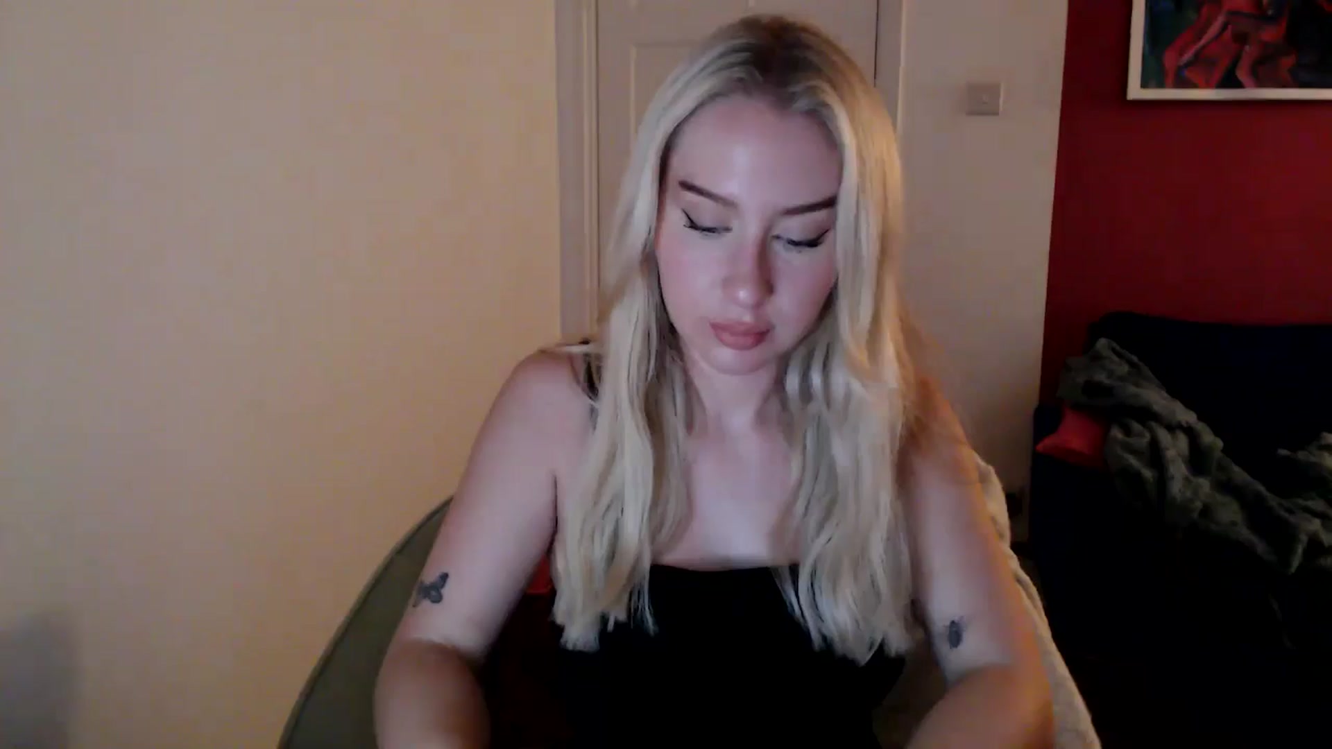 Gallery image thumbnail from PetiteAvax's myfreecams stream on, 10/31/2024, 18:29 image 2 of 20