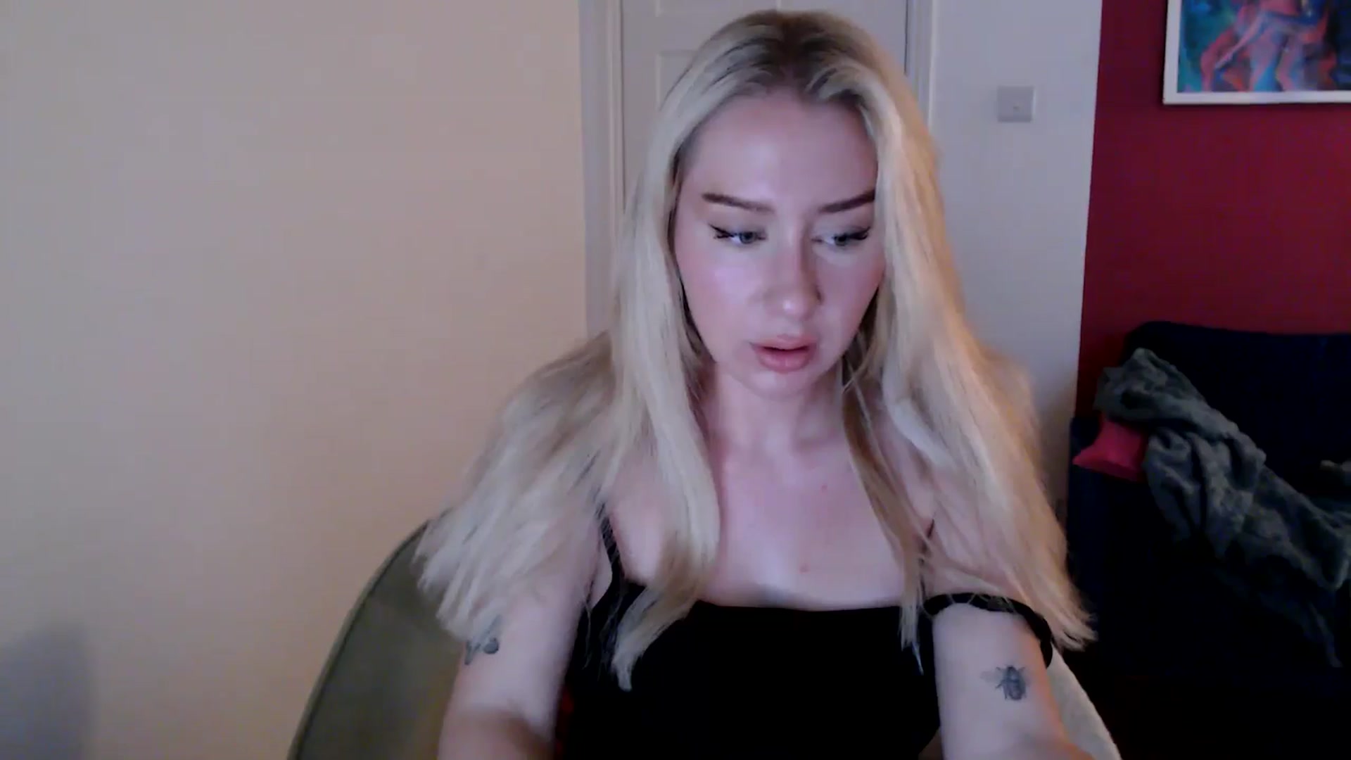 Gallery image thumbnail from PetiteAvax's myfreecams stream on, 10/31/2024, 19:36 image 4 of 20