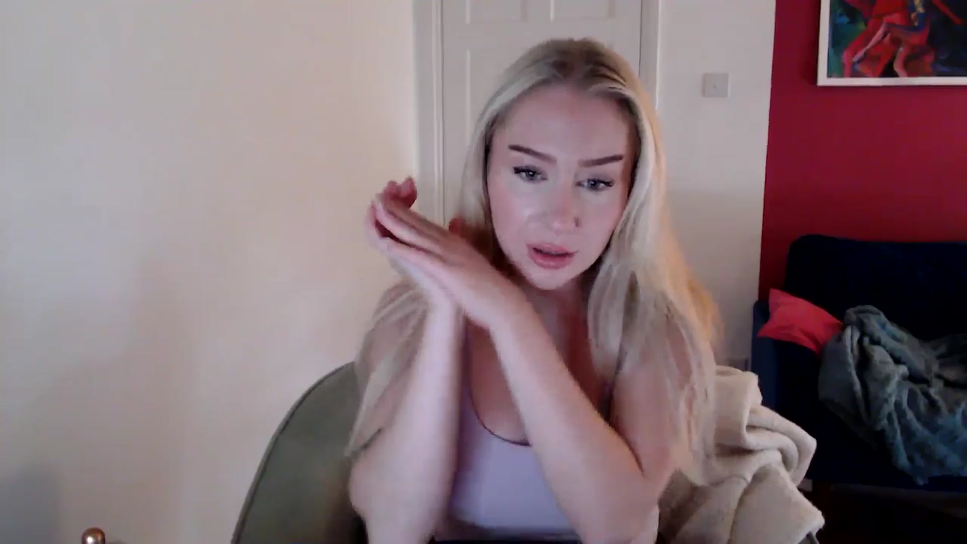 Gallery image thumbnail from PetiteAvax's myfreecams stream on, 11/01/2024, 14:35 image 13 of 20