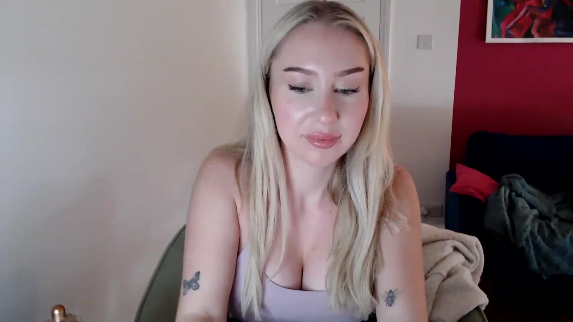 Gallery image thumbnail from PetiteAvax's myfreecams stream on, 11/01/2024, 14:35 image 9 of 20