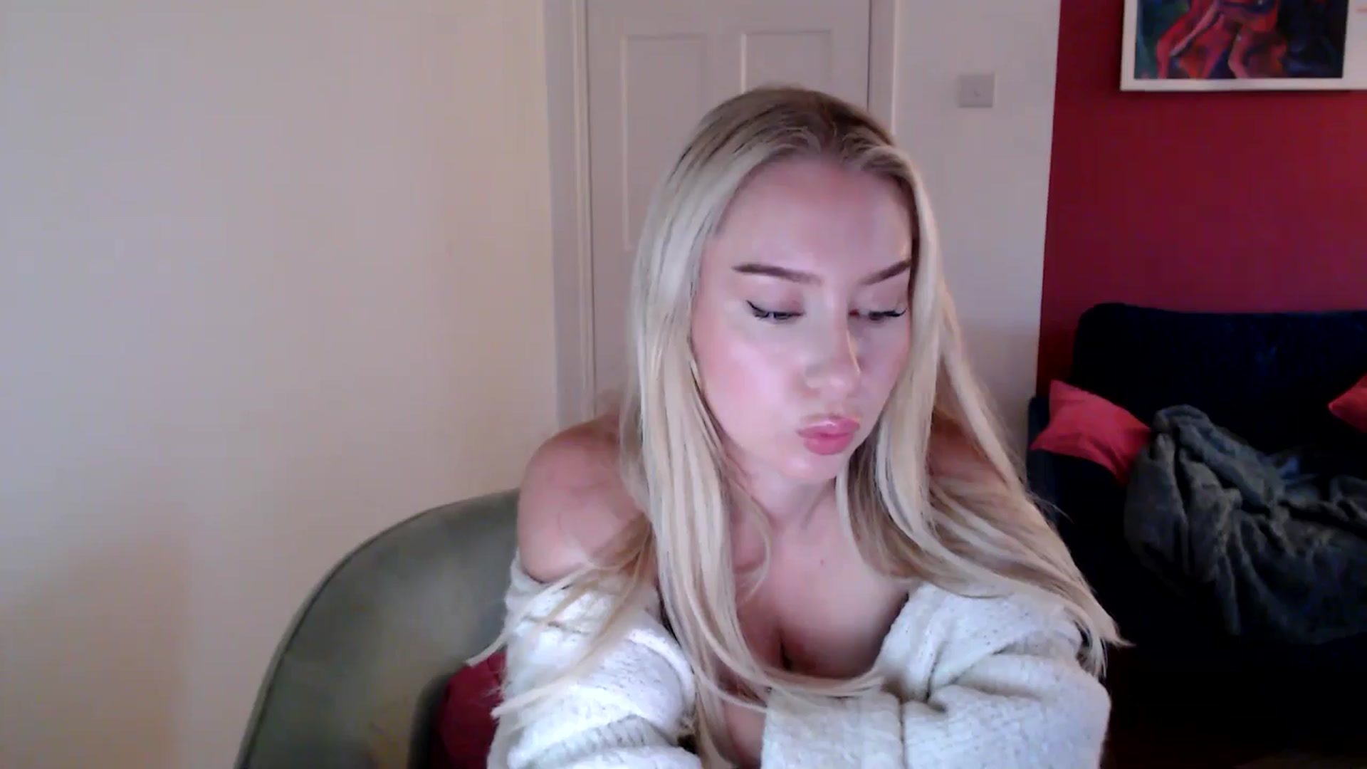 Gallery image thumbnail from PetiteAvax's myfreecams stream on, 11/01/2024, 15:47 image 13 of 20