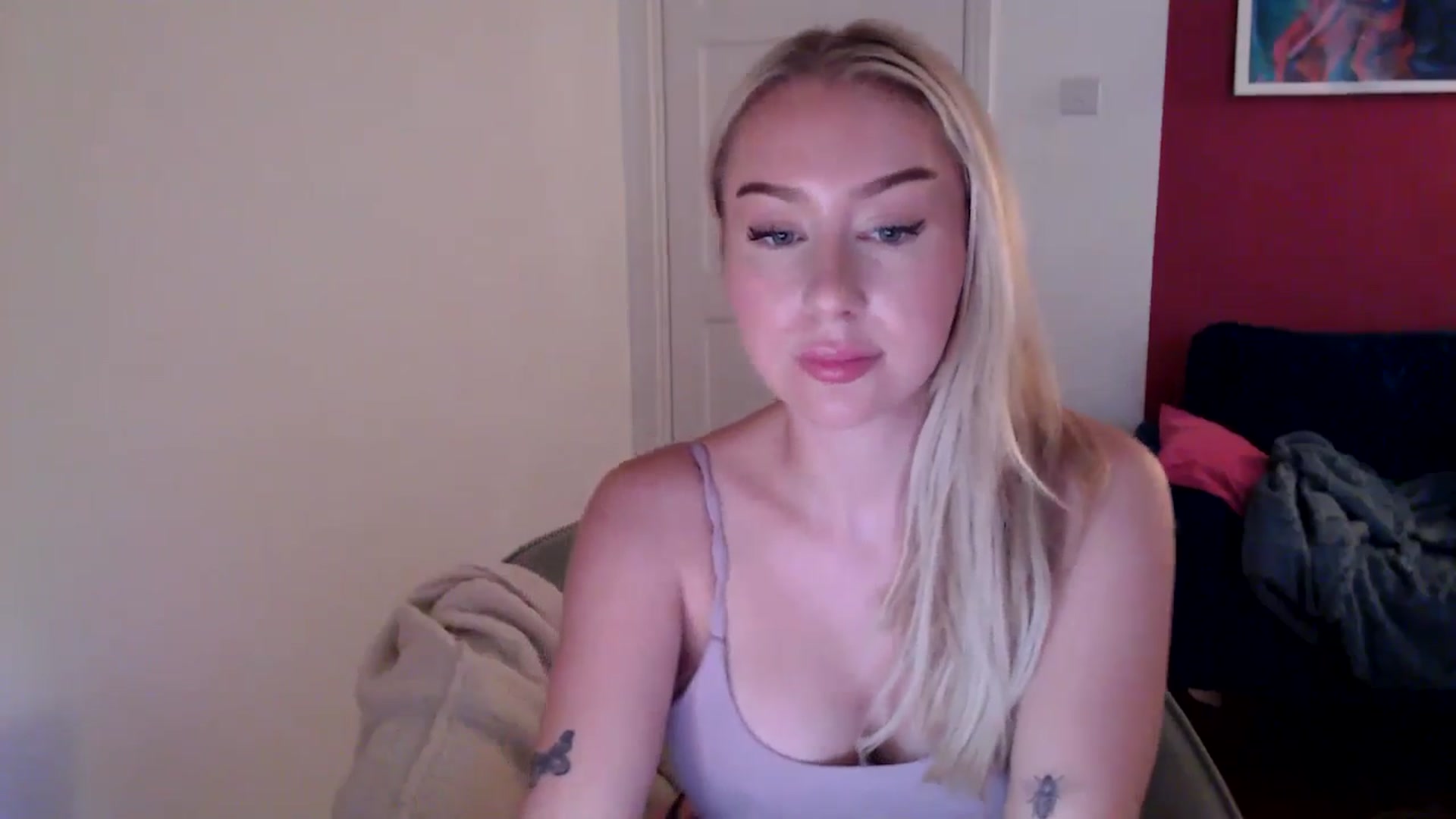 Gallery image thumbnail from PetiteAvax's myfreecams stream on, 11/01/2024, 16:15 image 17 of 20