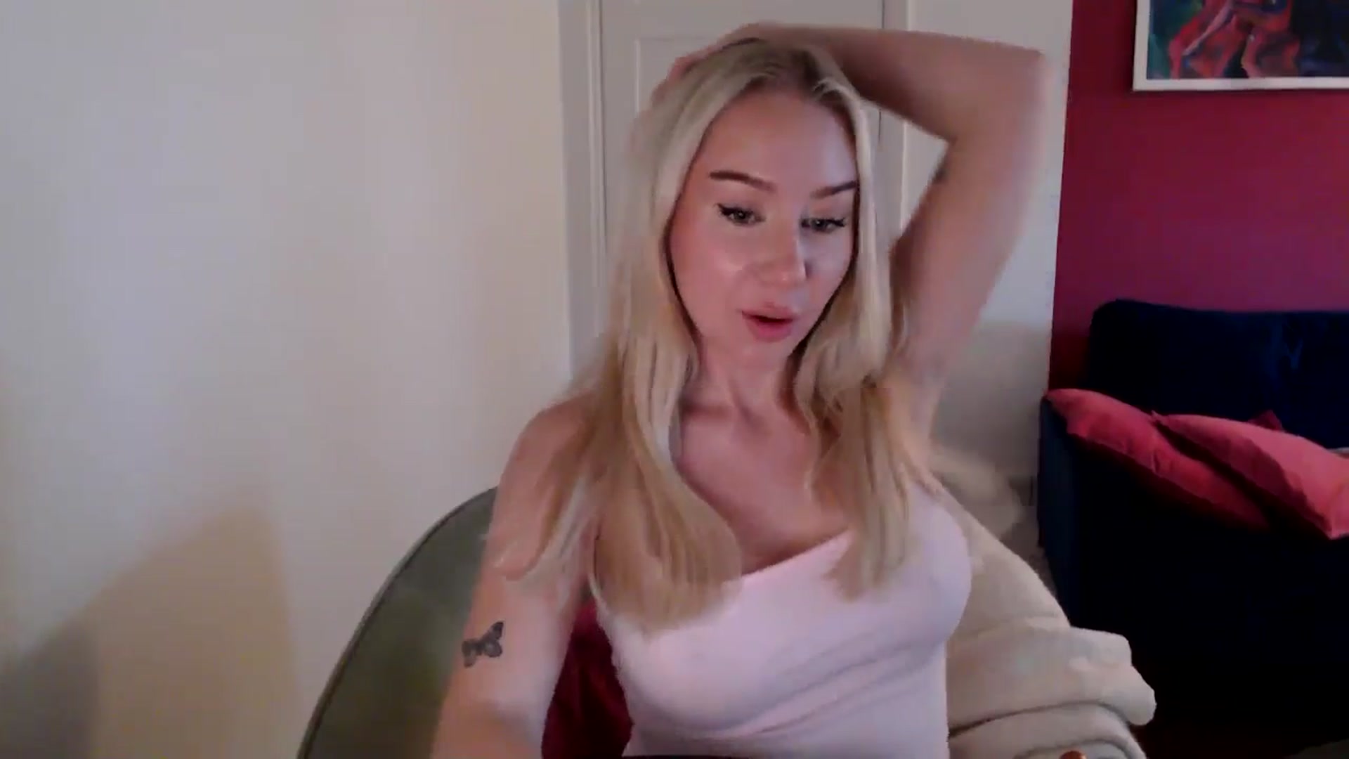 Gallery image thumbnail from PetiteAvax's myfreecams stream on, 11/02/2024, 14:29 image 2 of 20