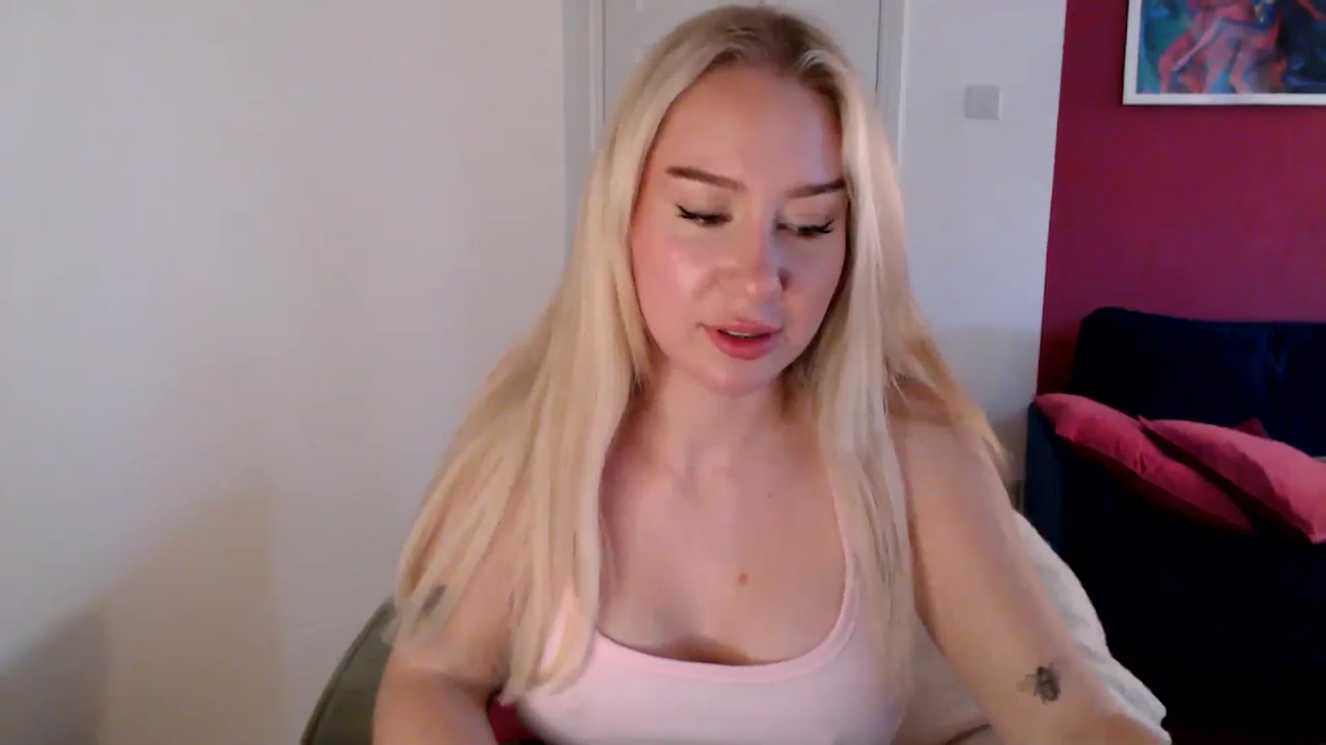 Gallery image thumbnail from PetiteAvax's myfreecams stream on, 11/02/2024, 16:04 image 5 of 20