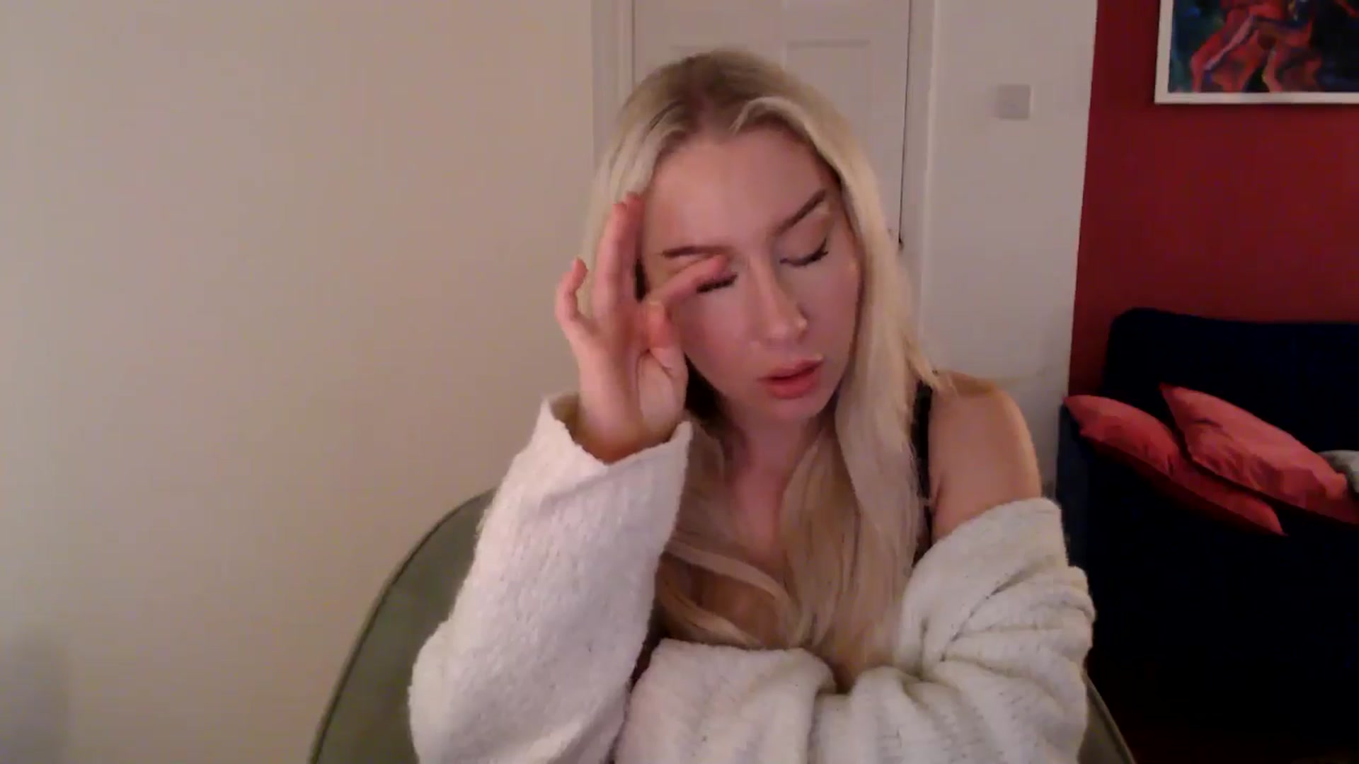 Gallery image thumbnail from PetiteAvax's myfreecams stream on, 11/02/2024, 18:20 image 10 of 20