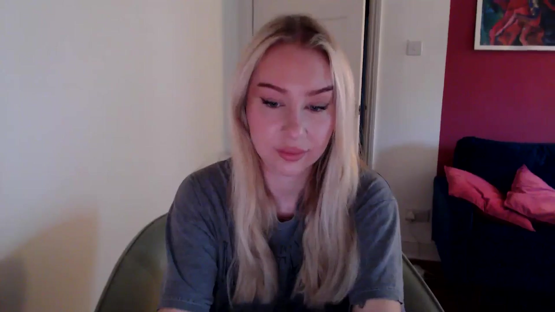 Gallery image thumbnail from PetiteAvax's myfreecams stream on, 11/03/2024, 10:27 image 11 of 20