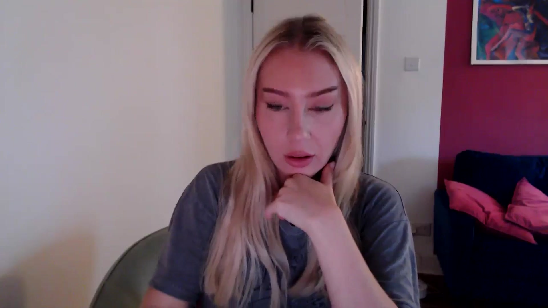 Gallery image thumbnail from PetiteAvax's myfreecams stream on, 11/03/2024, 10:27 image 15 of 20