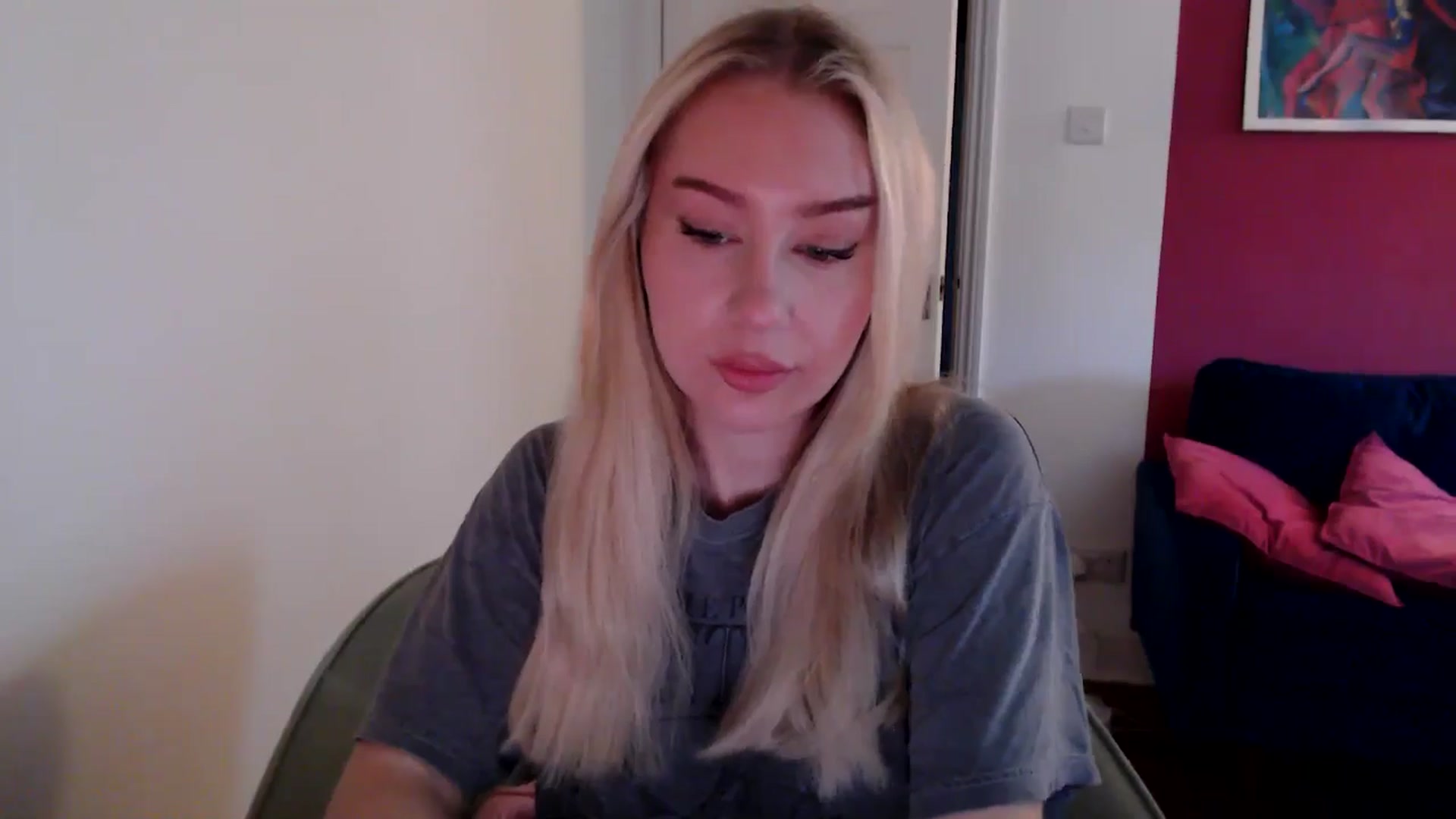 Gallery image thumbnail from PetiteAvax's myfreecams stream on, 11/03/2024, 10:27 image 8 of 20