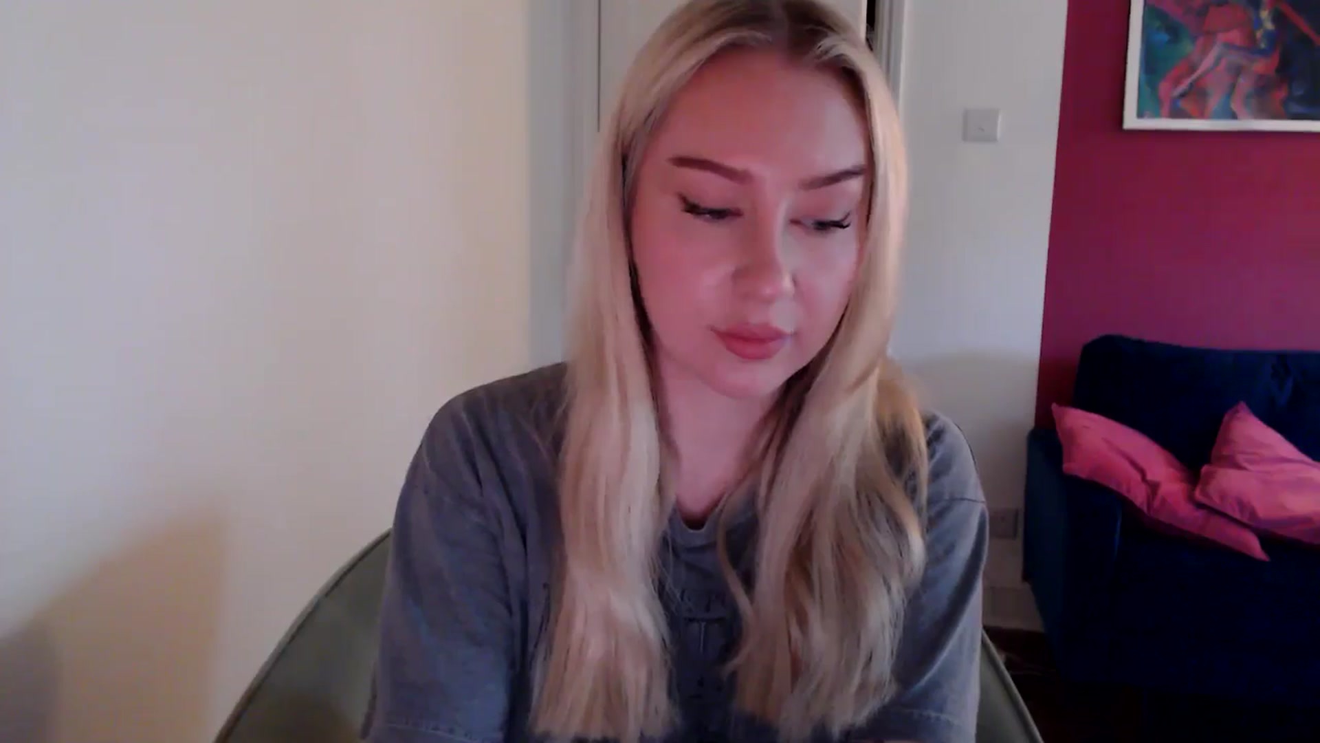Gallery image thumbnail from PetiteAvax's myfreecams stream on, 11/03/2024, 11:00 image 10 of 20