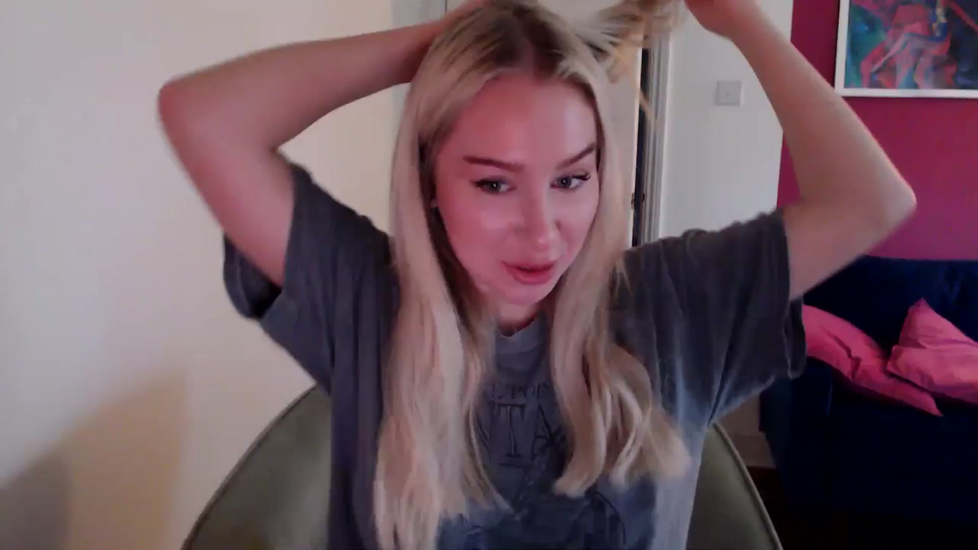 Gallery image thumbnail from PetiteAvax's myfreecams stream on, 11/03/2024, 11:00 image 1 of 20